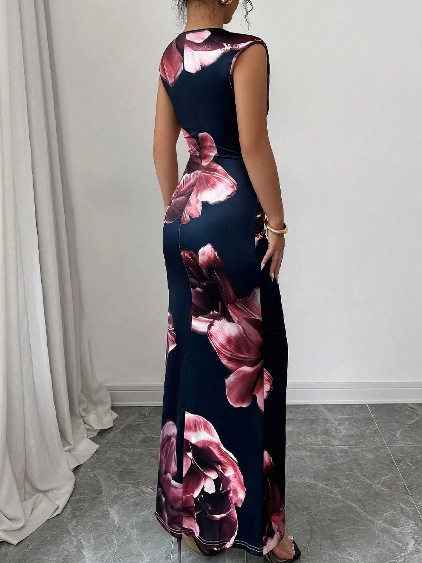 Floral Print Sleeveless Bodycon Maxi Dress