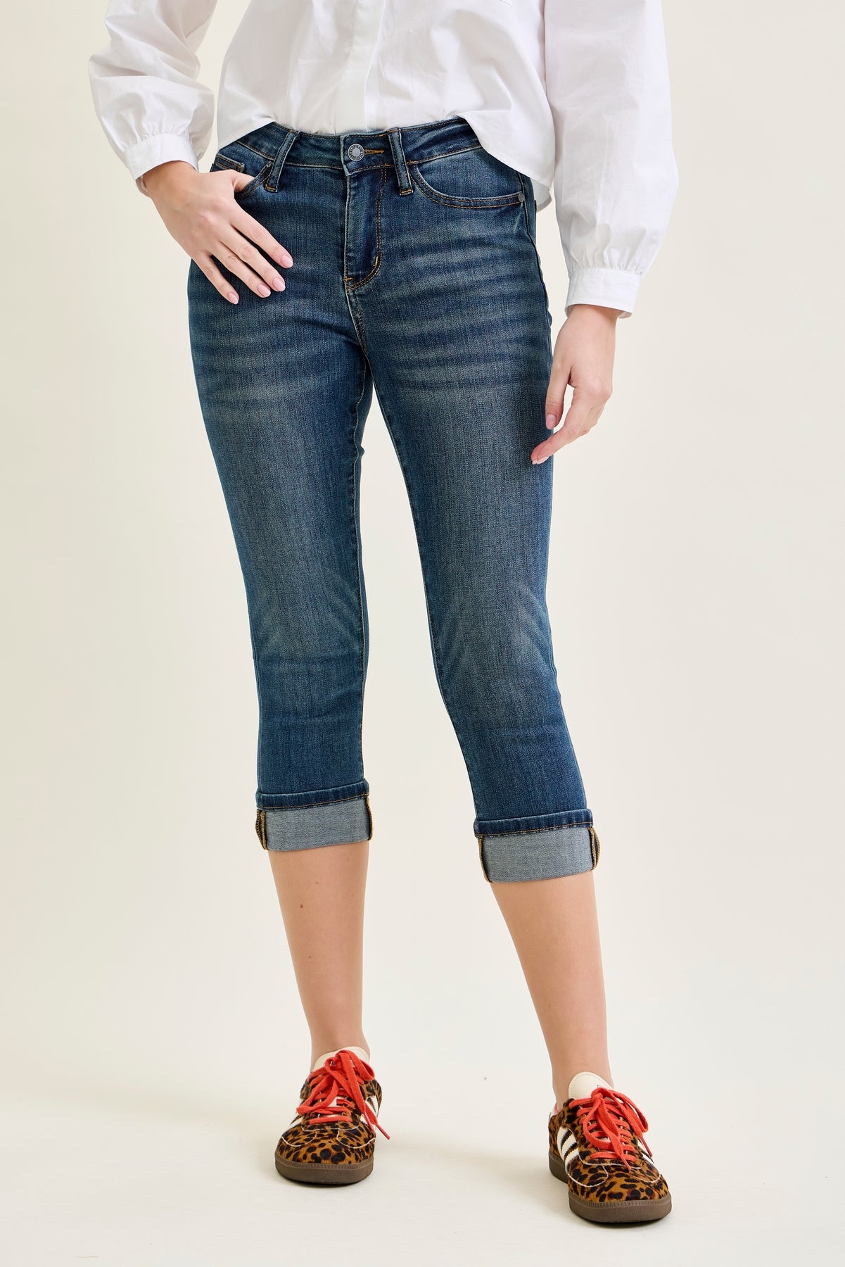 Serenity Mid Rise Capri