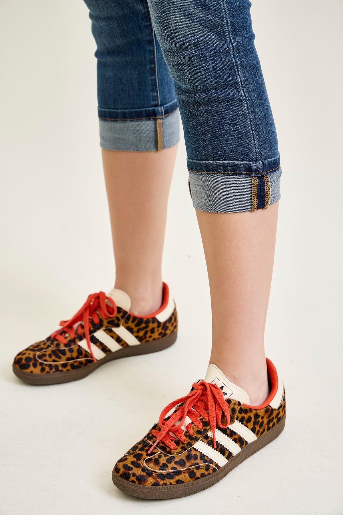 Serenity Mid Rise Capri