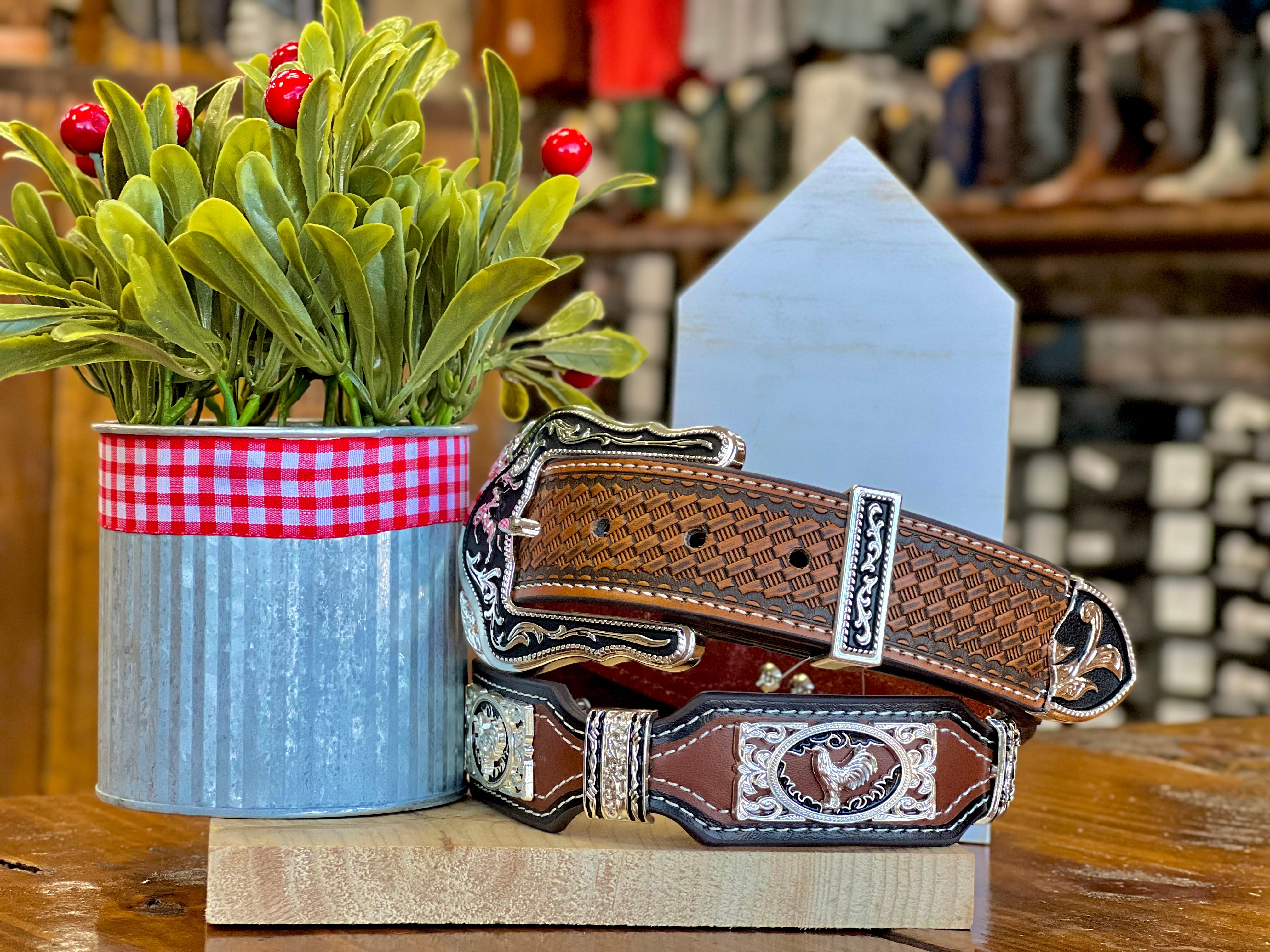 Men’s Honey Leather Belt With Rooster Concho