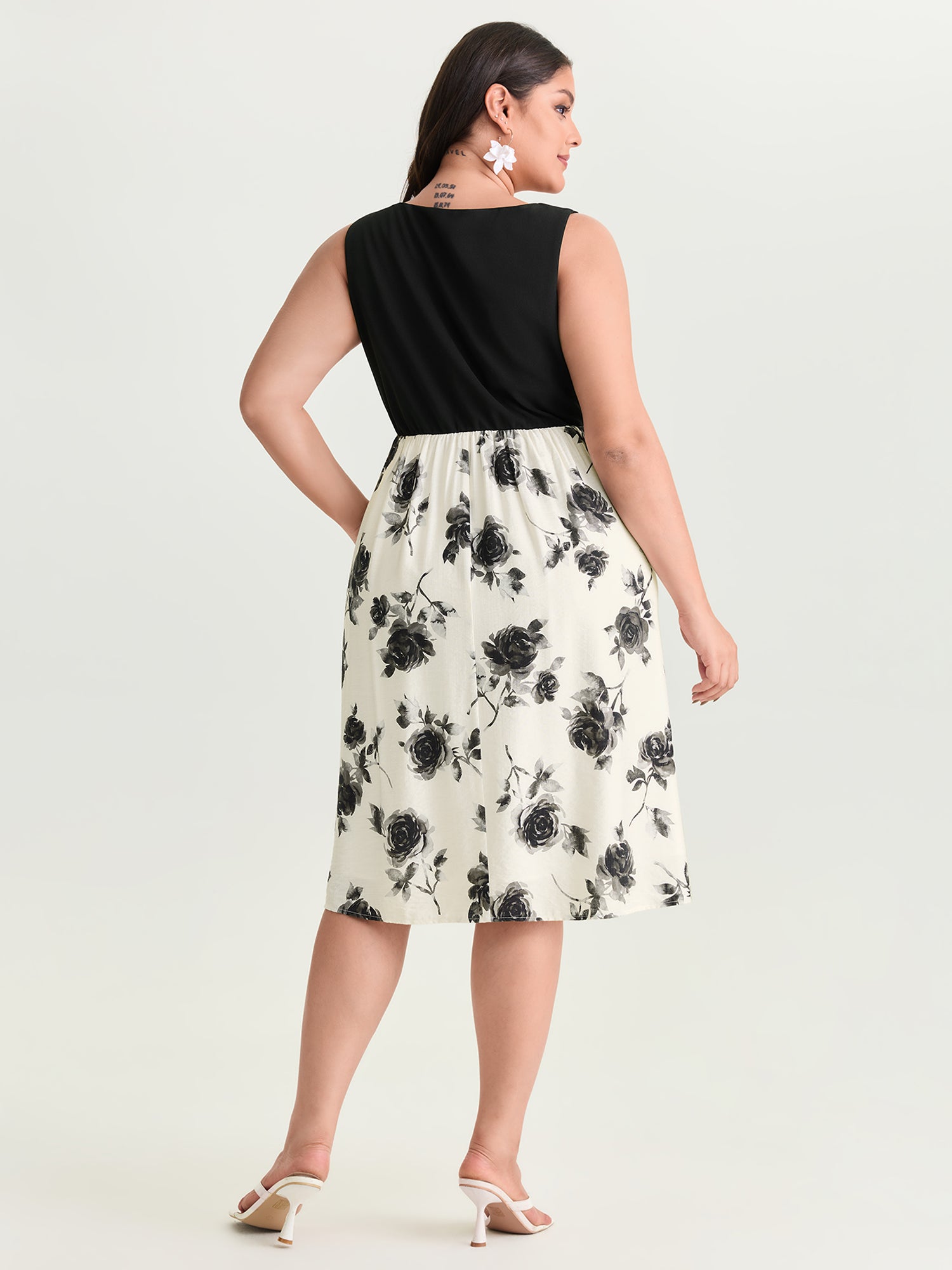 Color Contrast Floral Sweetheart Midi Dress