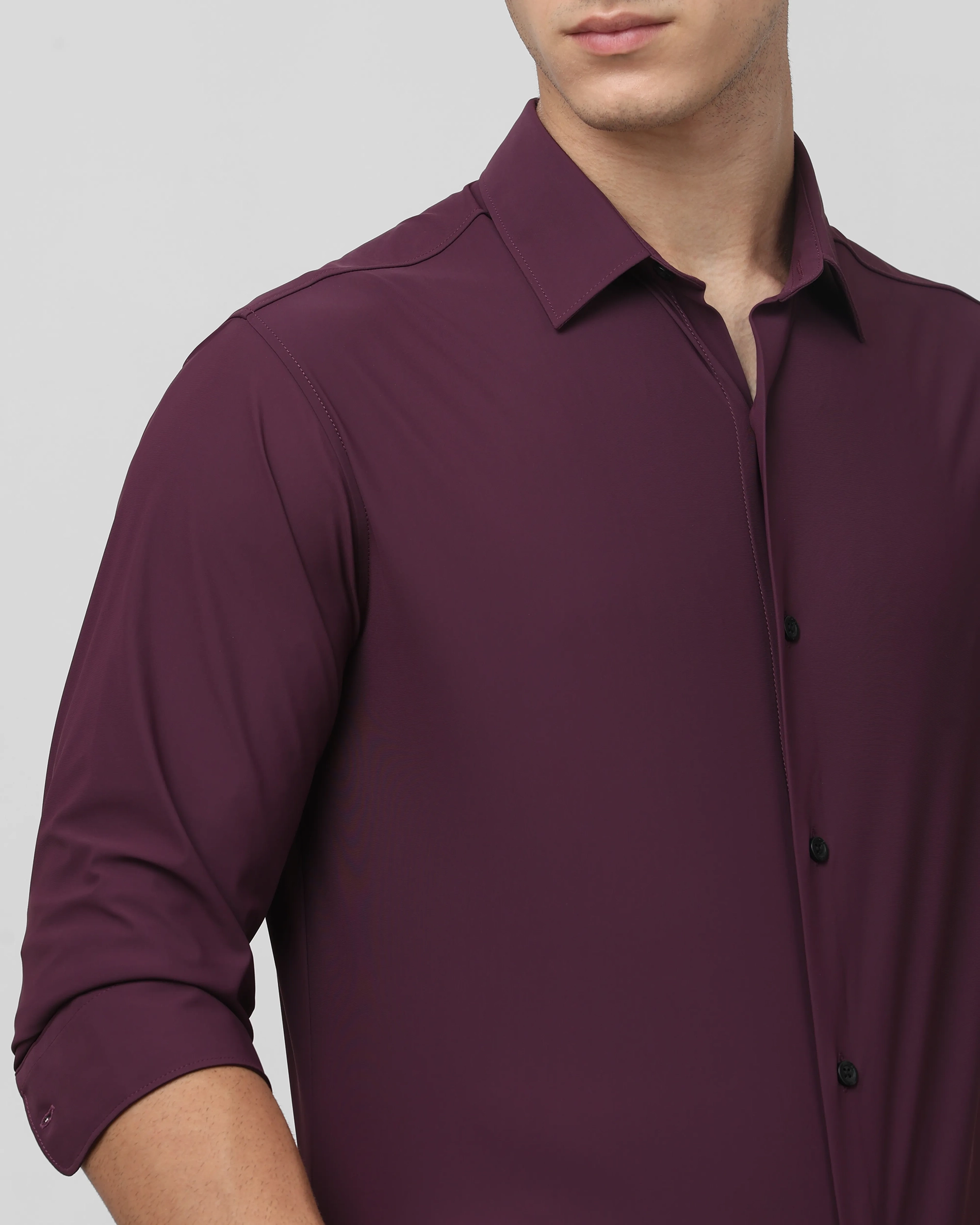 Leisure Soft And Comfortable Slim-Fit Maroon Shirt
