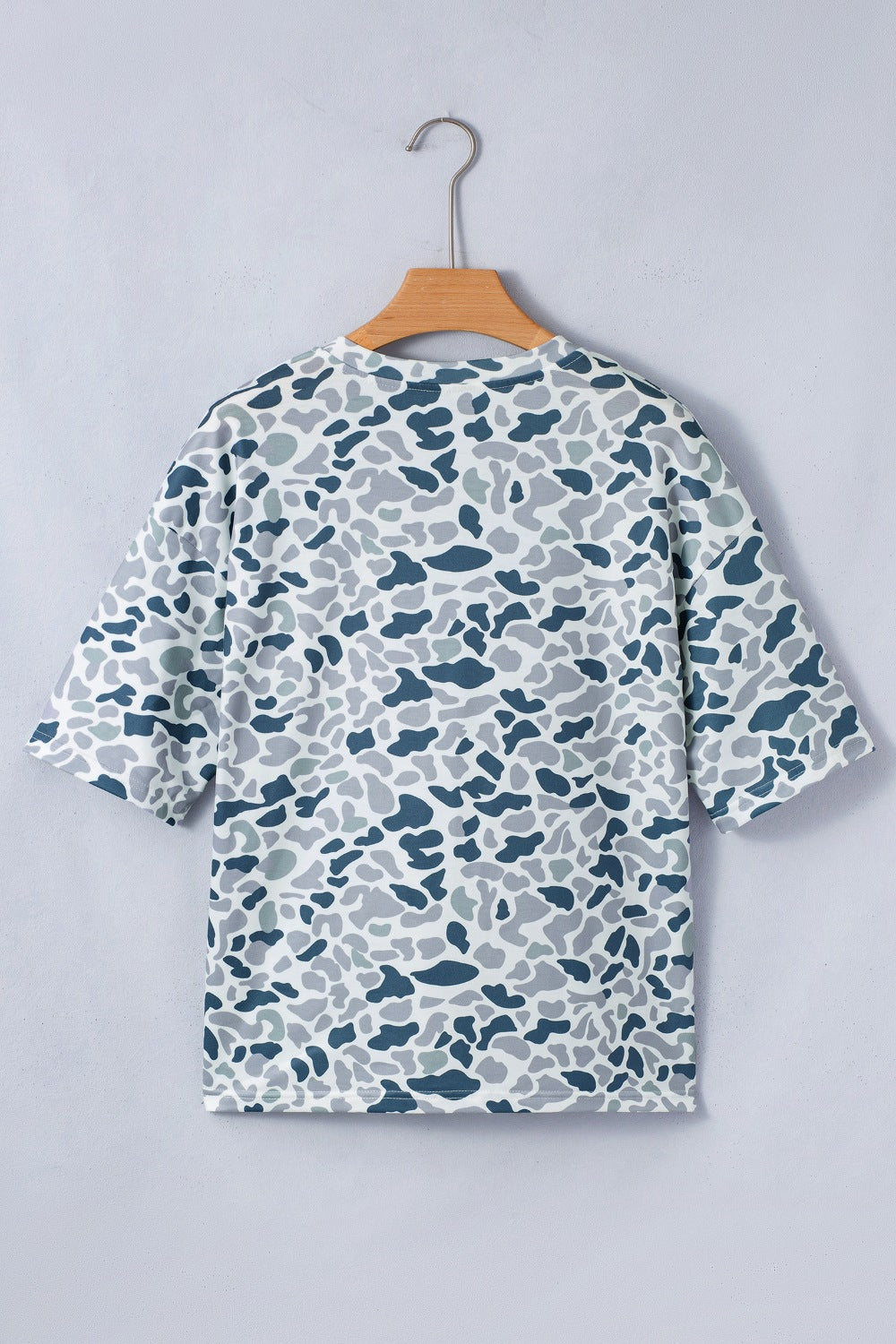Camo Print V-Neck Pocket T-Shirt