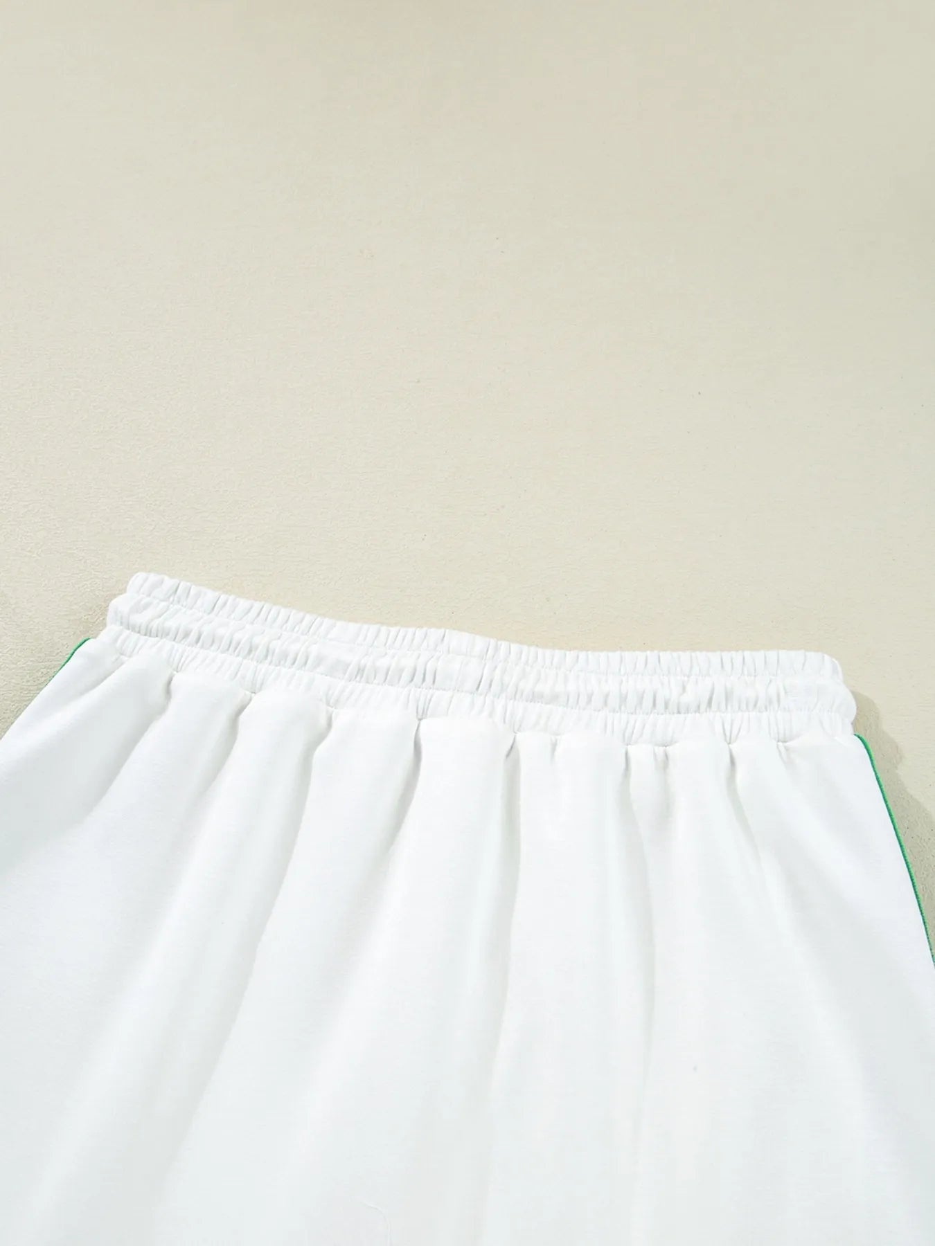 Contrast Trim Top and Mini Skirt Set