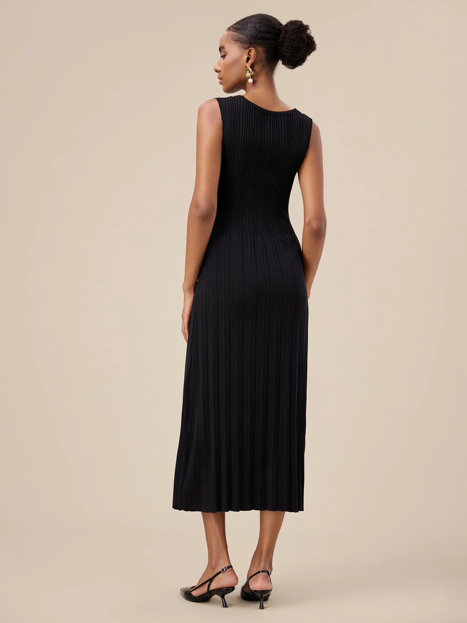 Lyocell Sleeveless Pleated Dress