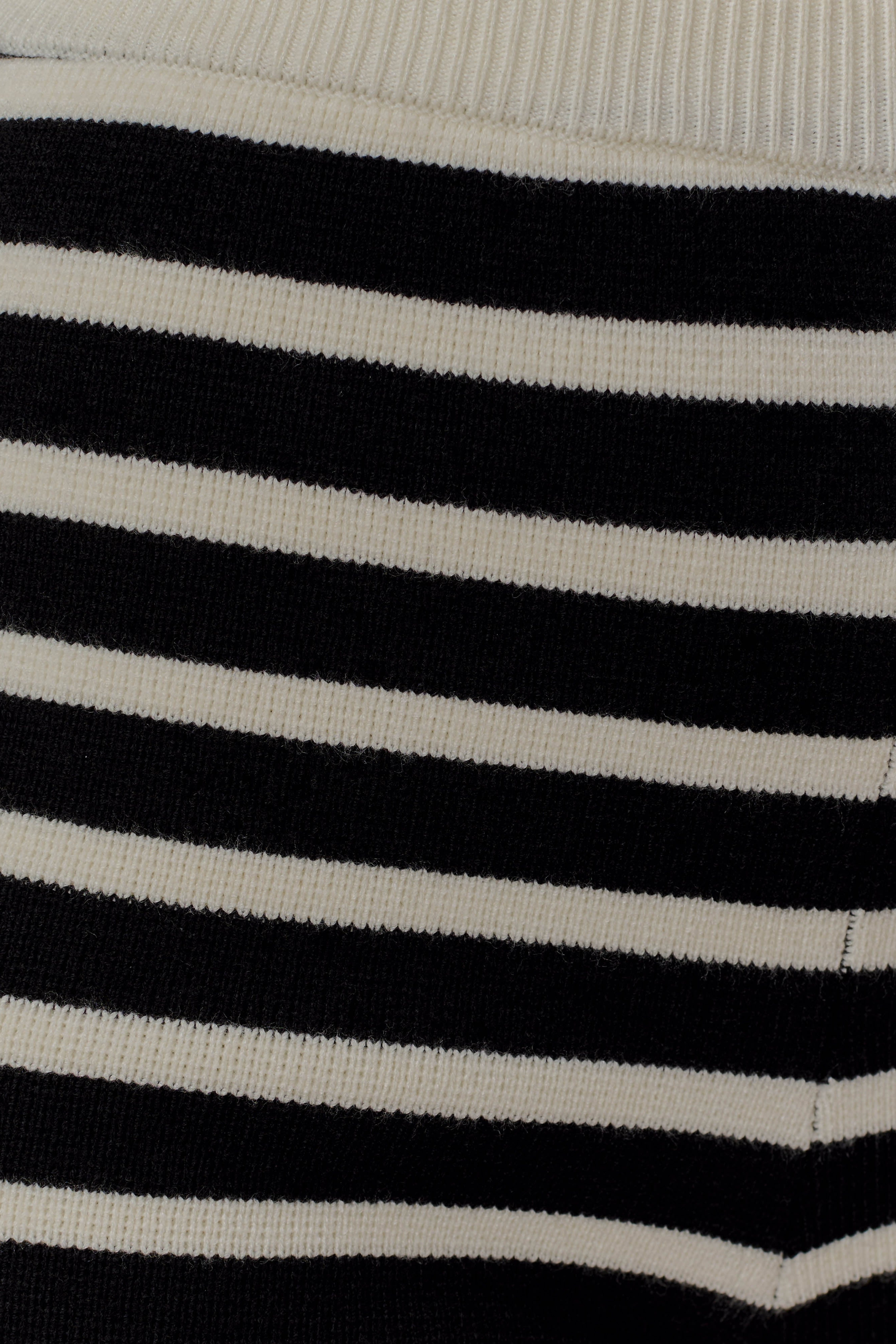 Black/white Stripe Knit Shorts