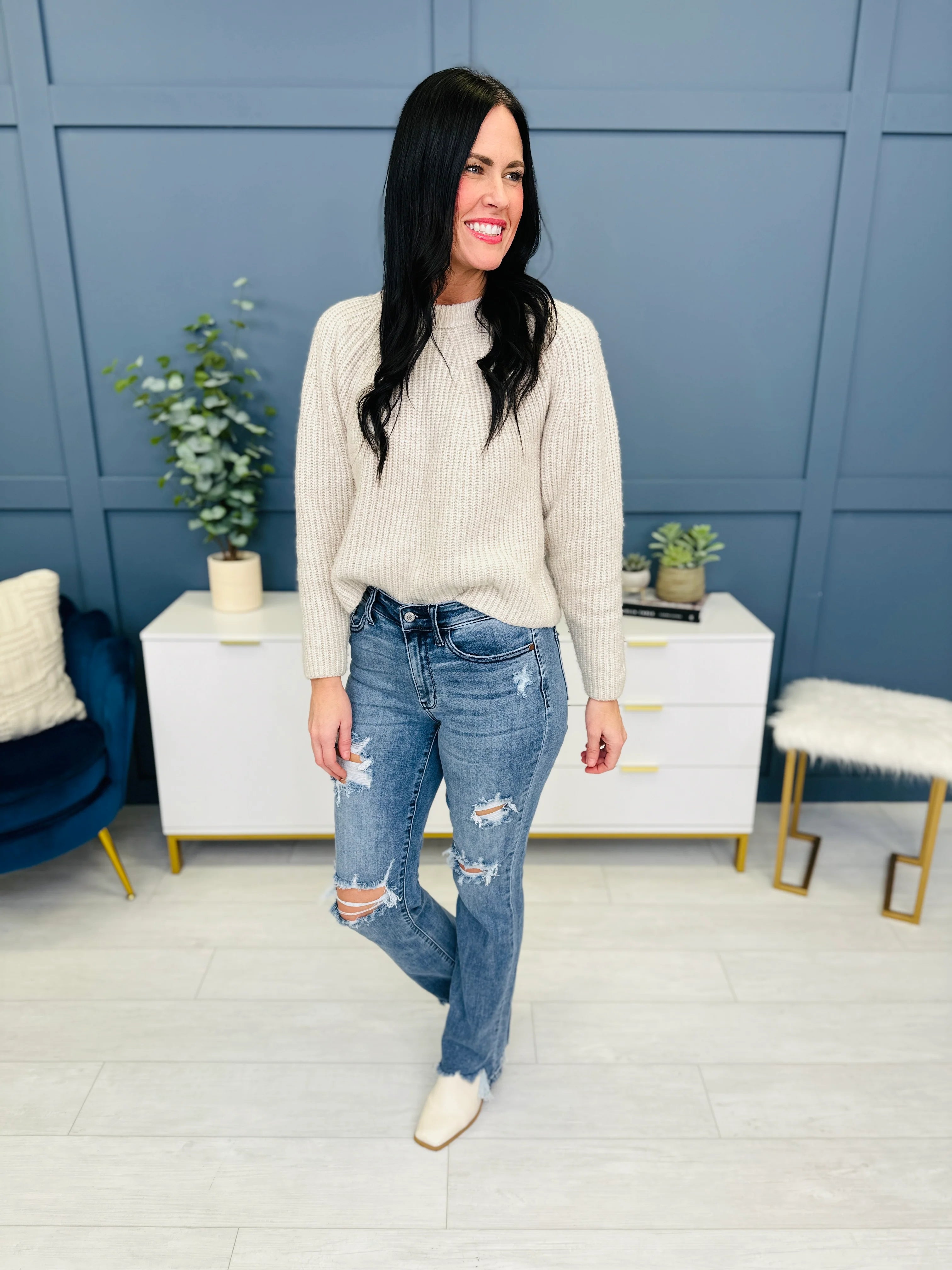 Judy Blue REG/CURVY Get Something Straight Mid Rise Jeans