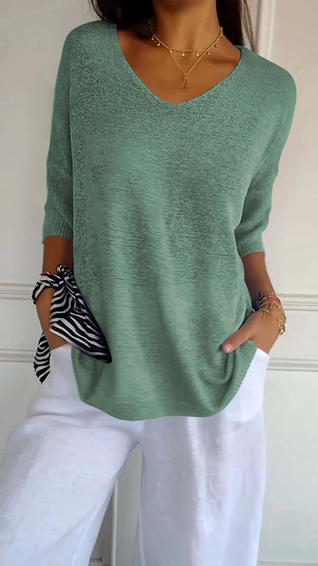 Solid Color Knitted V-neck Top(The first 50 customers will receive a $15 reward upon delivery)