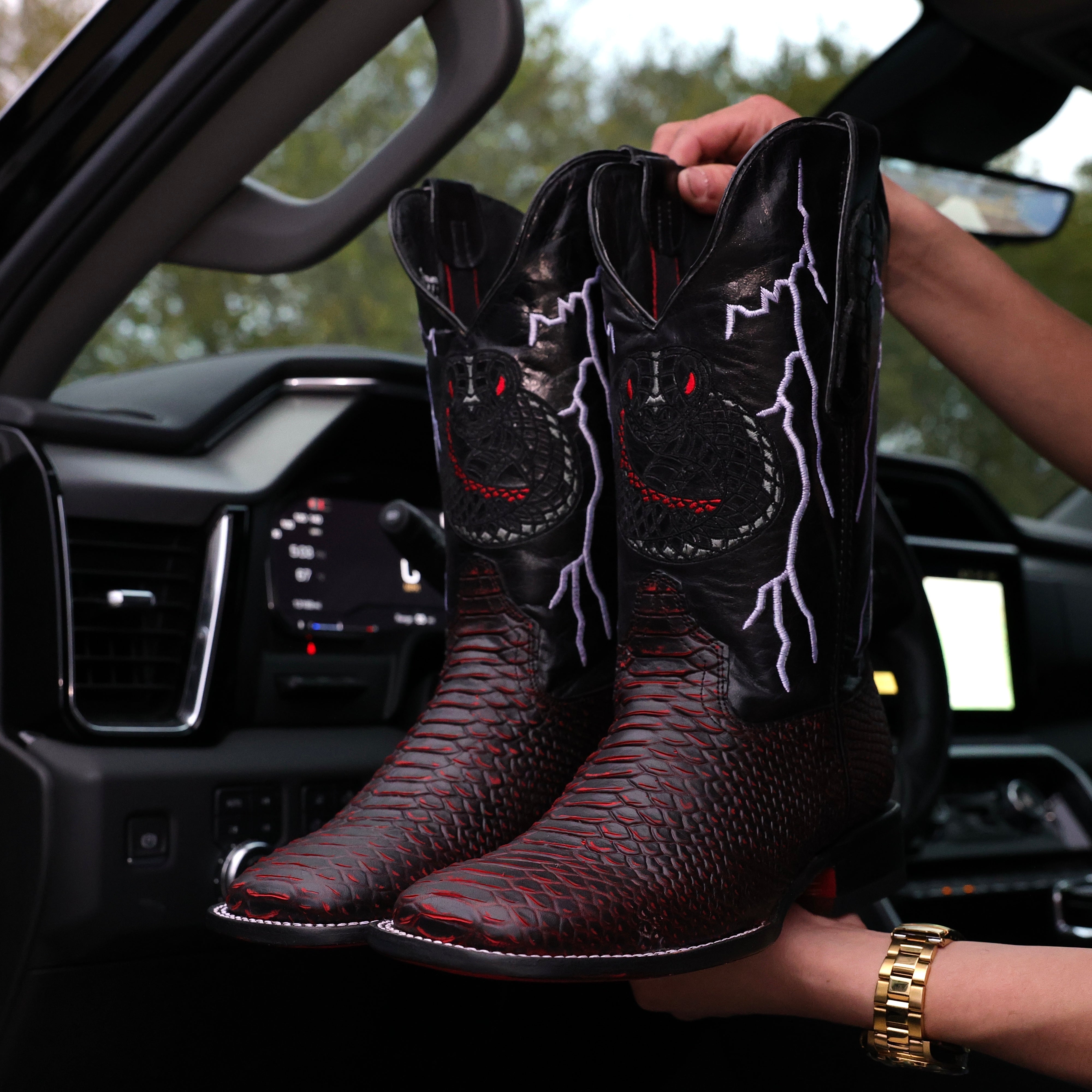 BLOWOUT SALE BOOT #32🚨