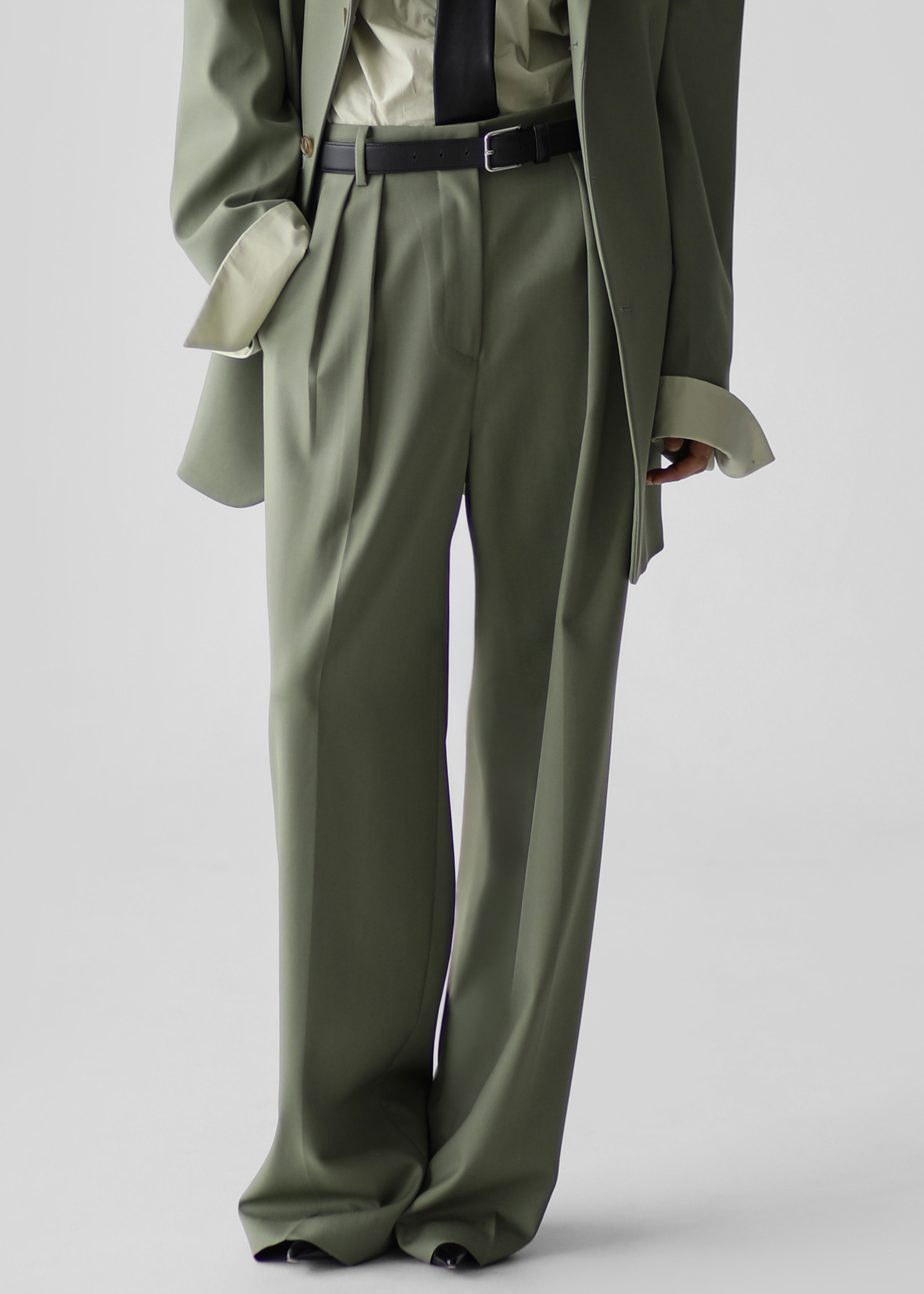 Trosa Straight Trousers - Pale Olive