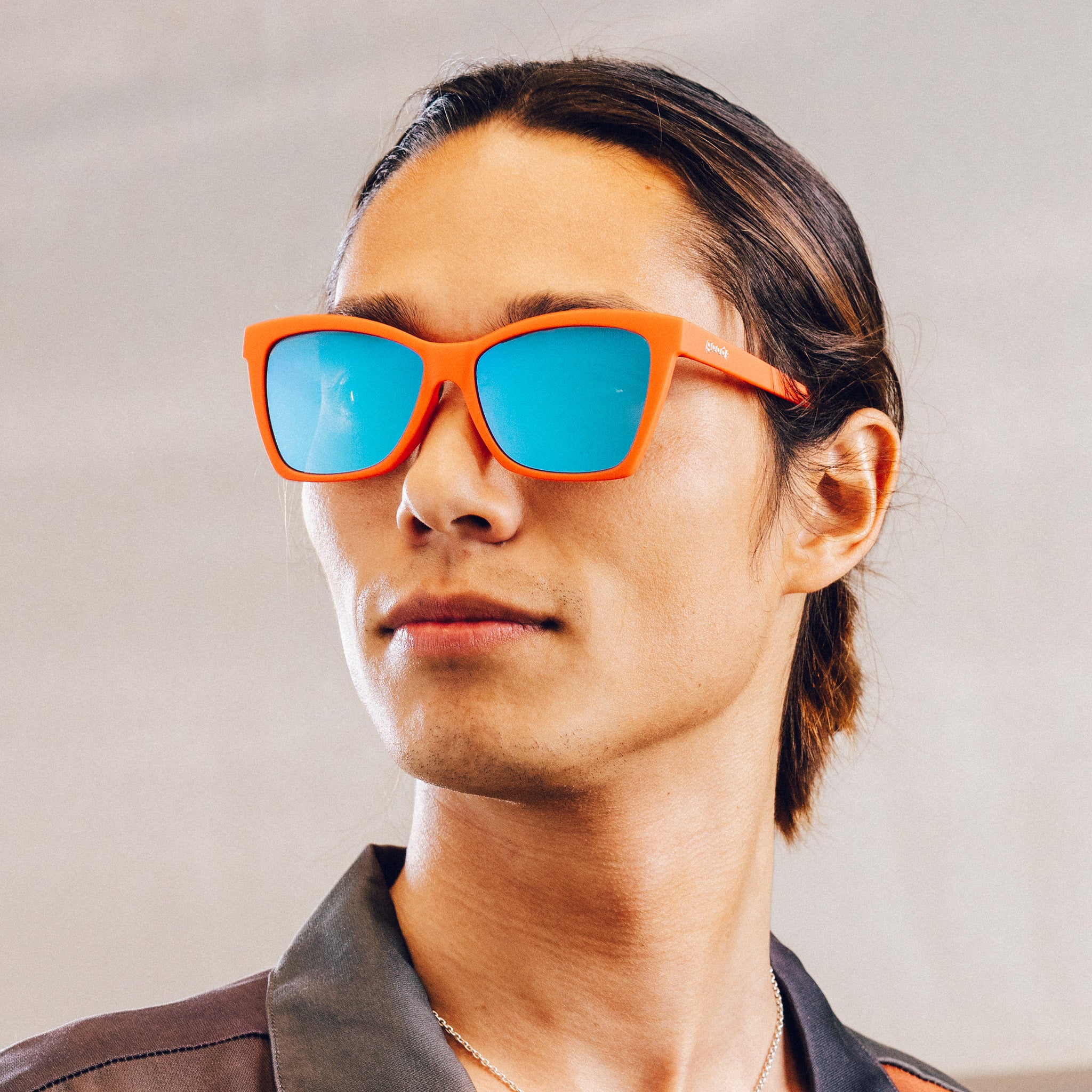 Kisses Canvas, Sells It for Fortune