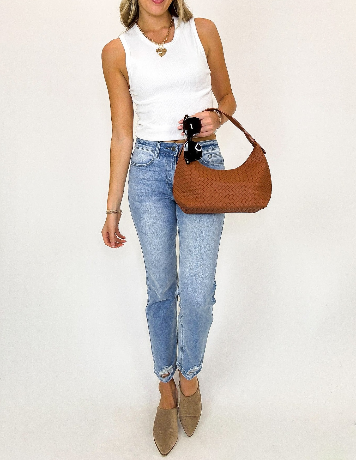 Edge Line Distressed Hem Straight Jeans