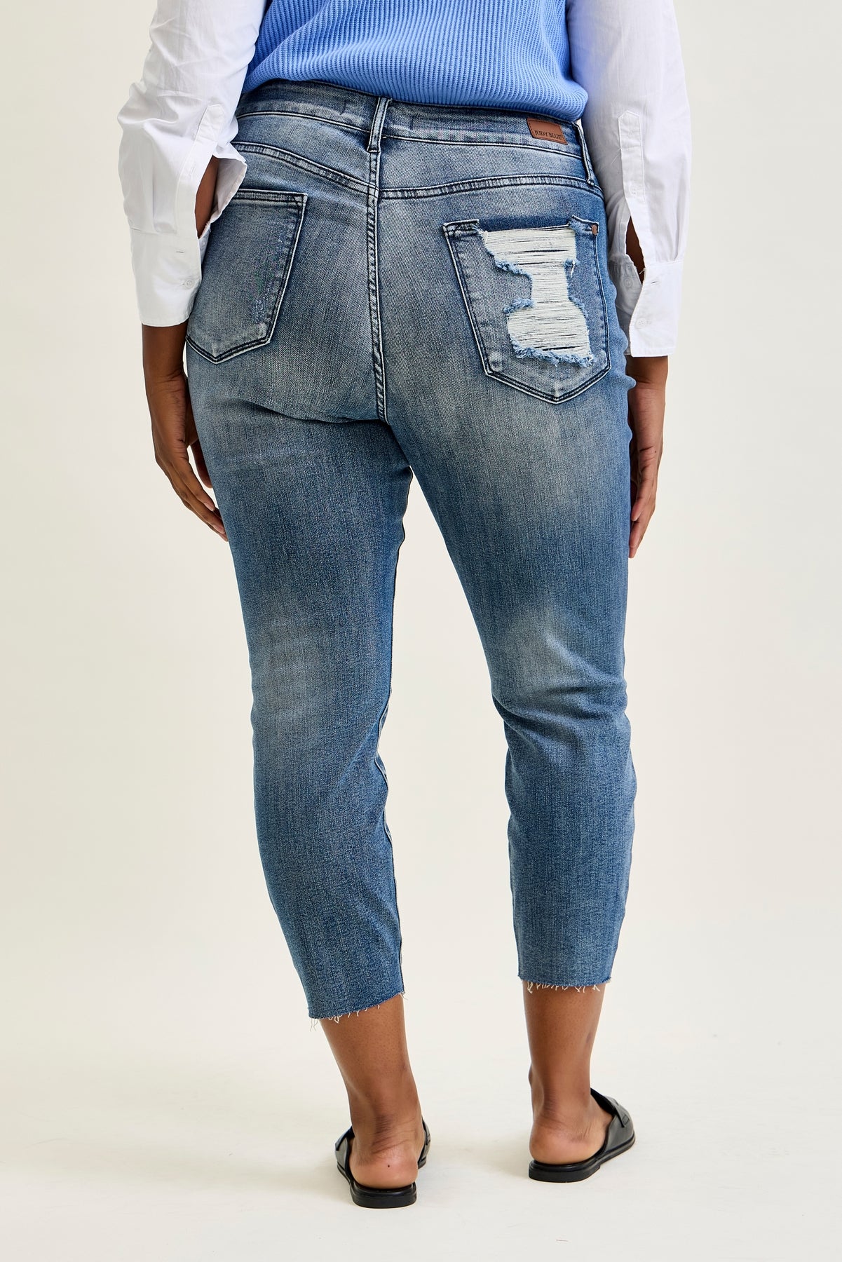 Angie Raw Hem Relaxed Fit - PLUS