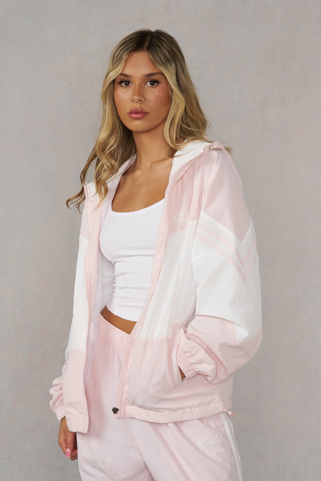 W5166 - Vintage Windbreaker