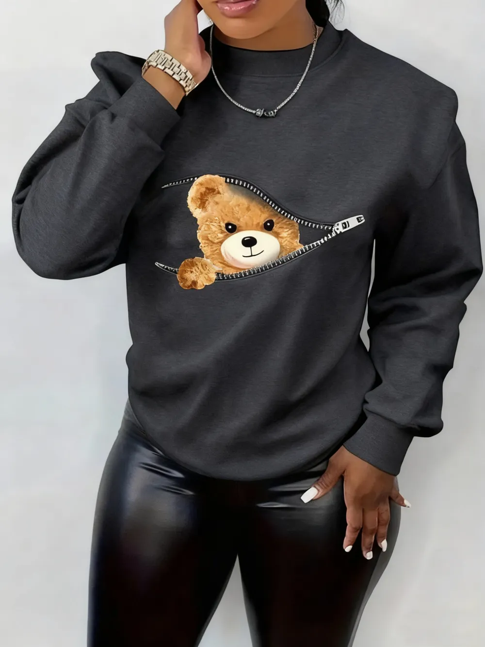 Women's Cartoon Bear Print Drop Shoulder Longsleeves