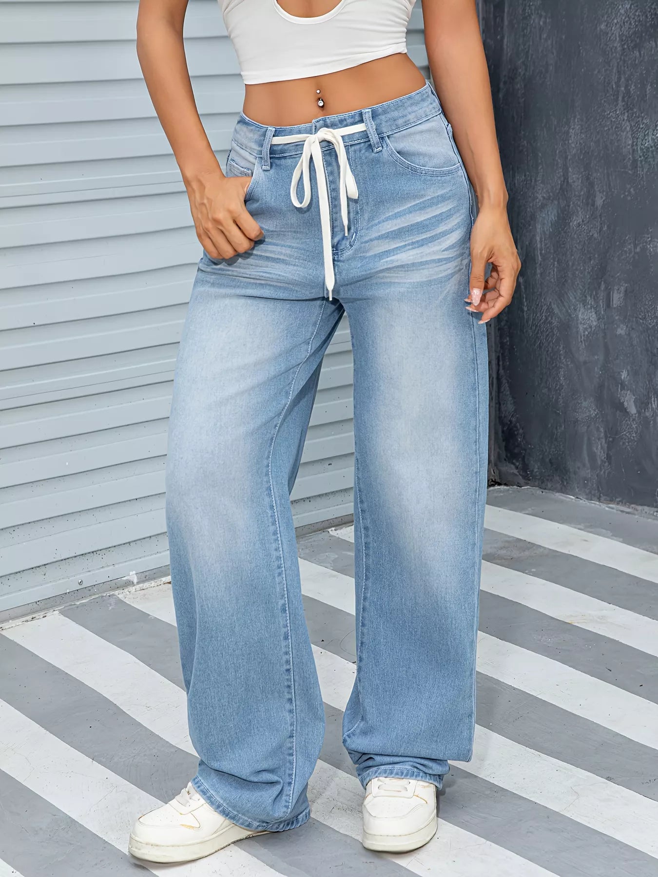 Wide Leg Washed Jeans