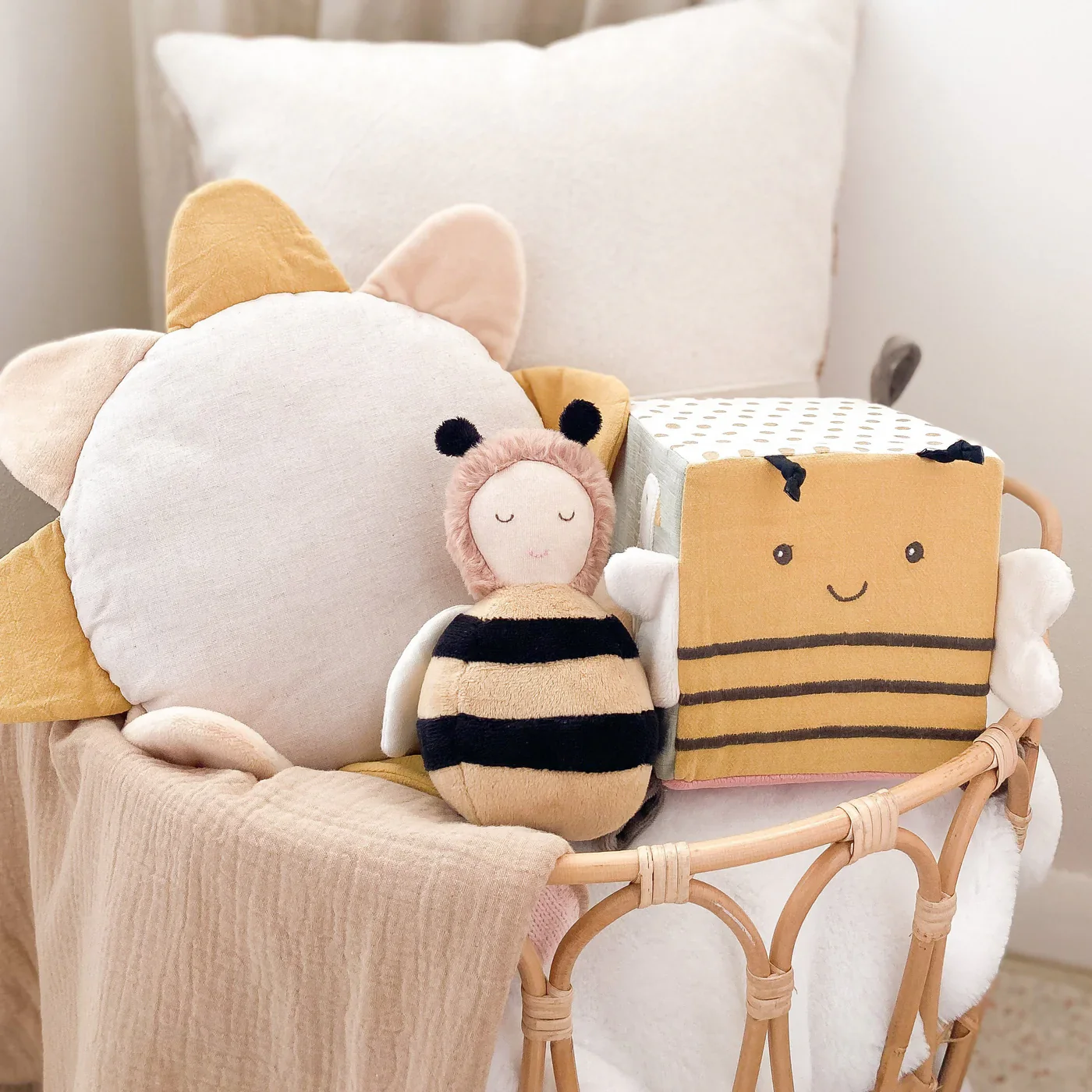 HONEY BEE CHIME ACTIVITY TOY