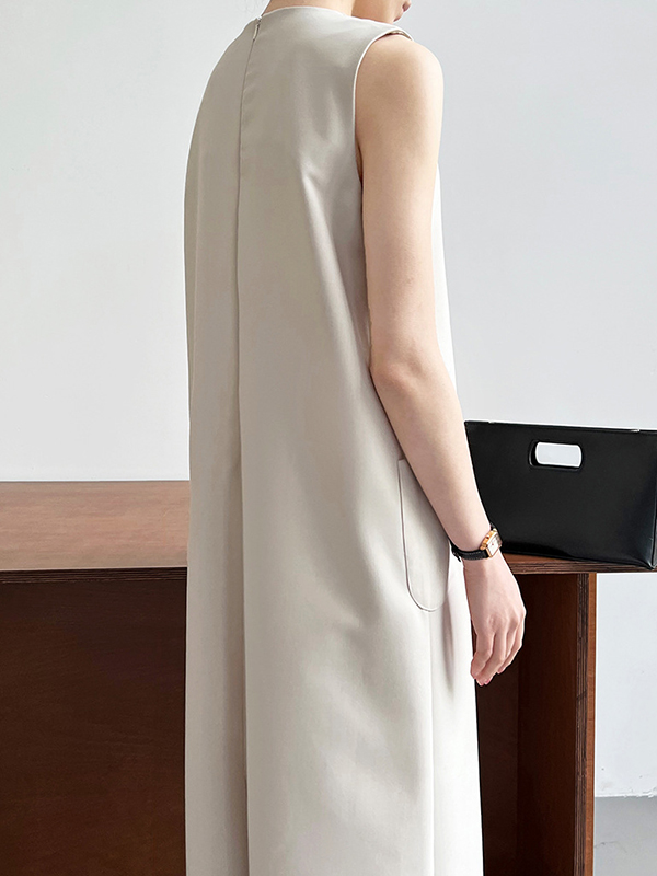Solid Color Loose Sleeveless Round-Neck Midi Dresses