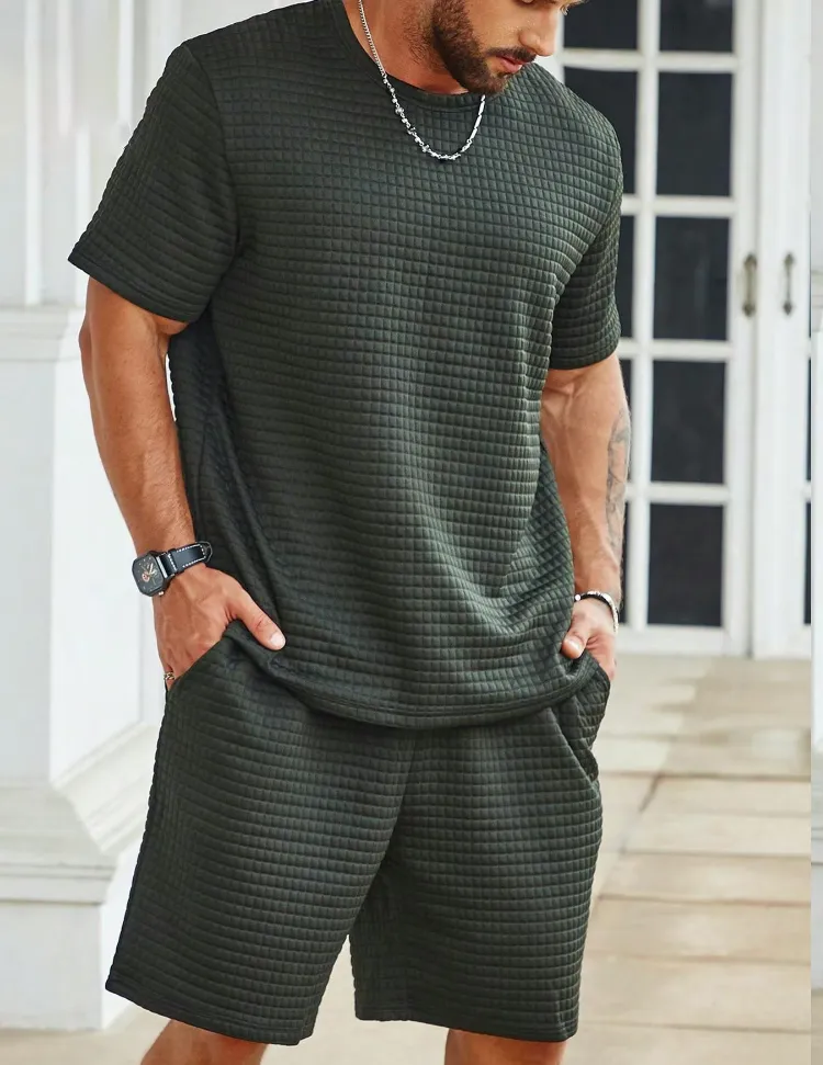 Plus Size Men's Summer 2-Piece Set – Waffle Knit Tee & Pocket Shorts | Casual Regular Fit Outfit