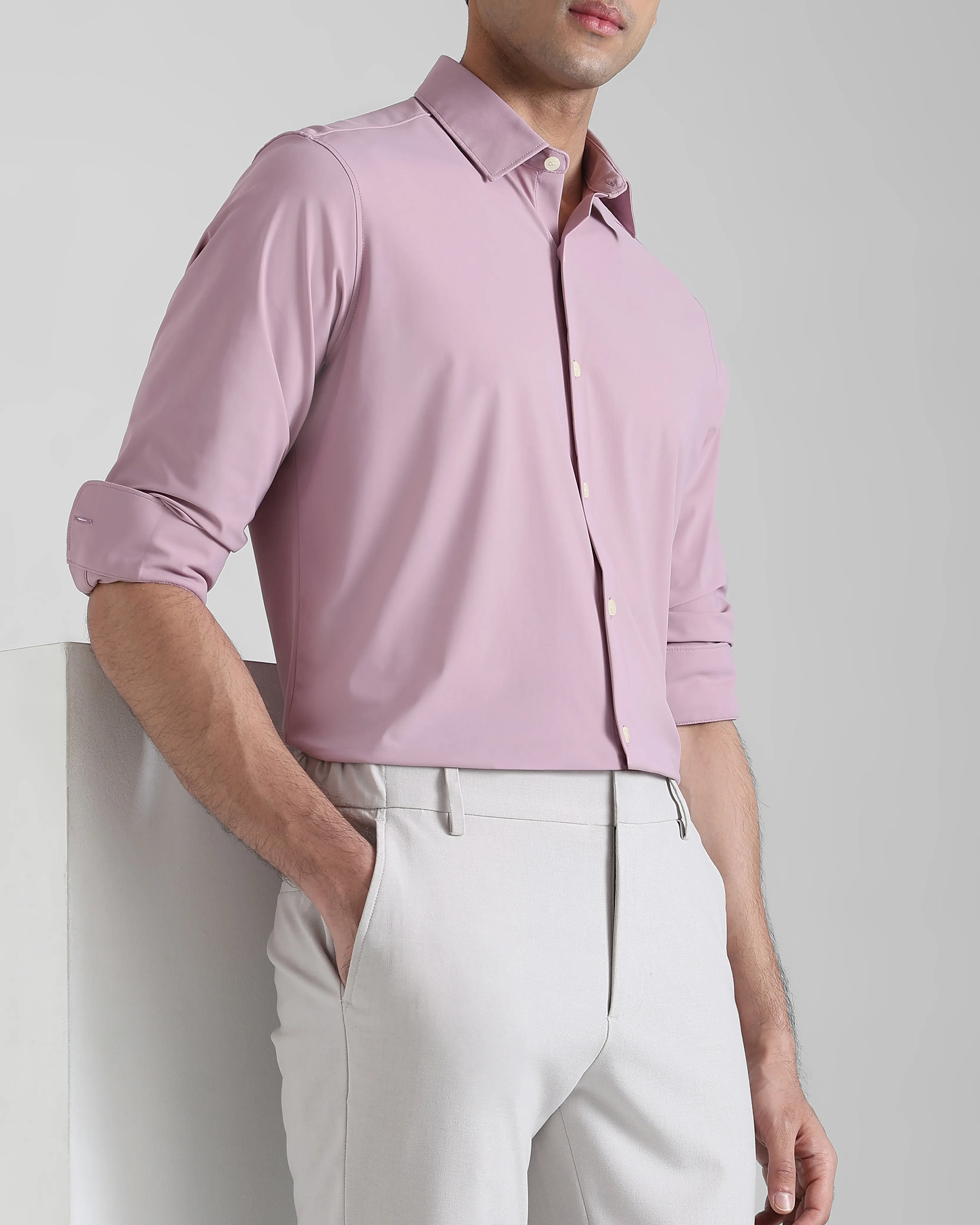 Leisure Soft And Comfortable Slim-Fit Lilac Shirt
