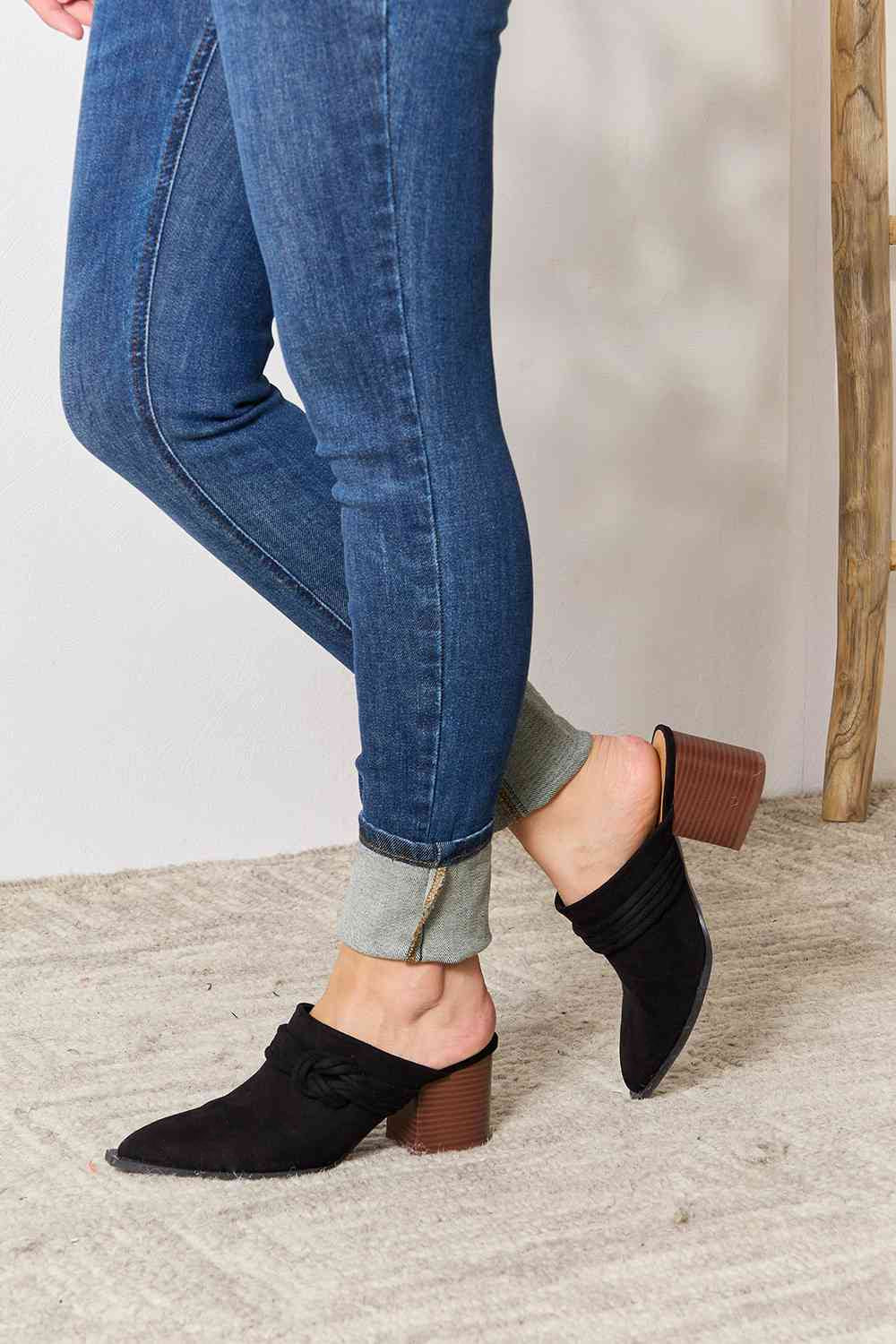 Everyday Dreams Pointed-Toe Braided Trim Mules