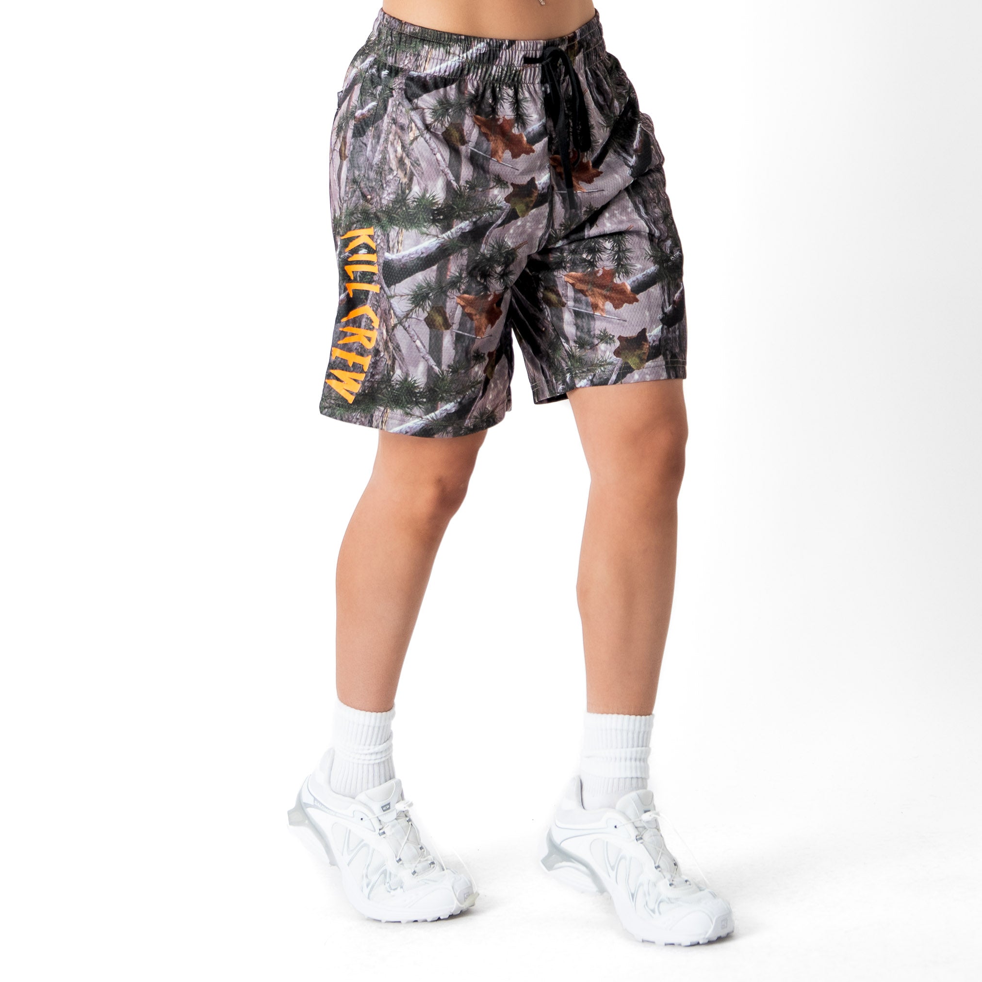 RELAXED CUT SHORTS EMBROIDERED FLAG - CAMO / ORANGE