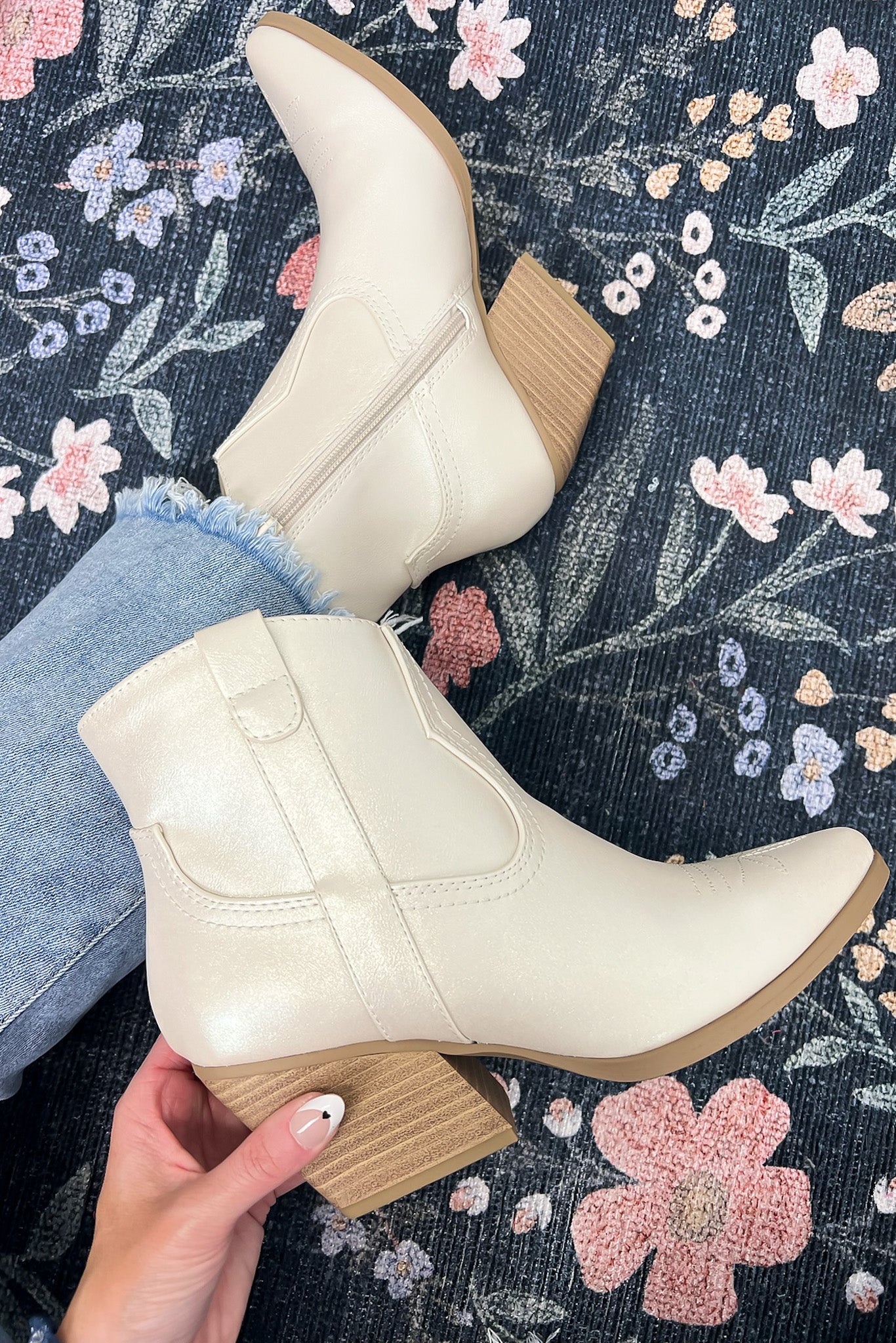 Western Cowgirl Heeled Bootie