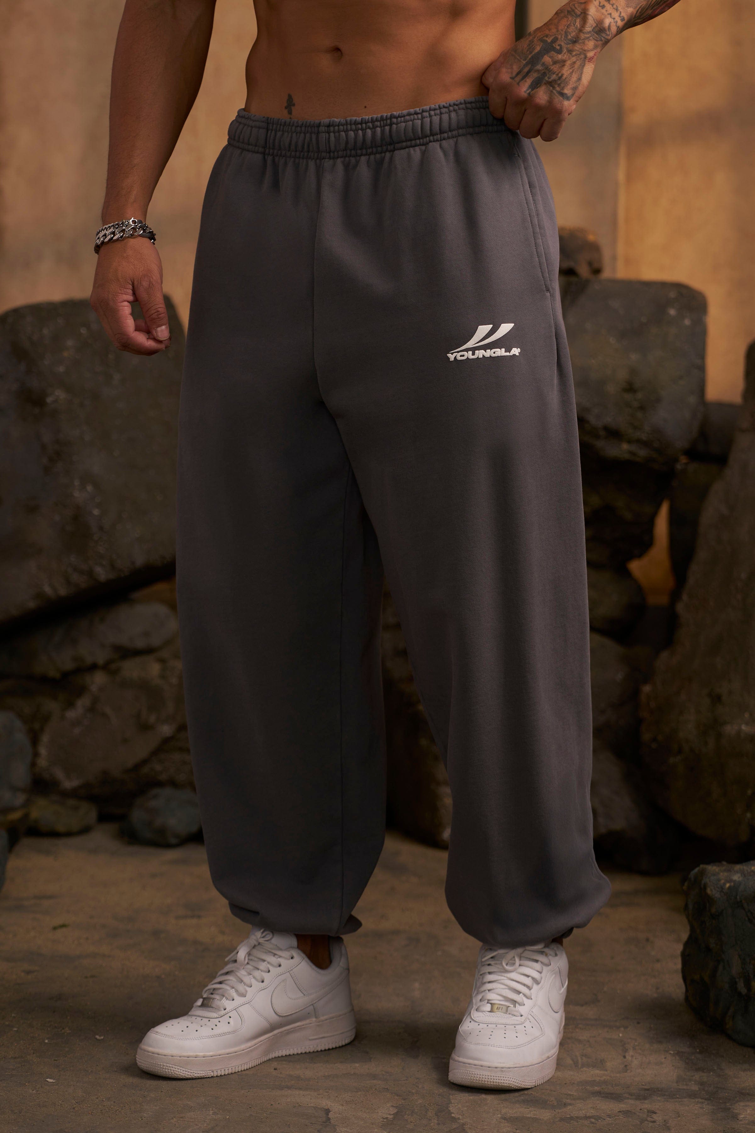 2154 - Throwback Baggy Joggers