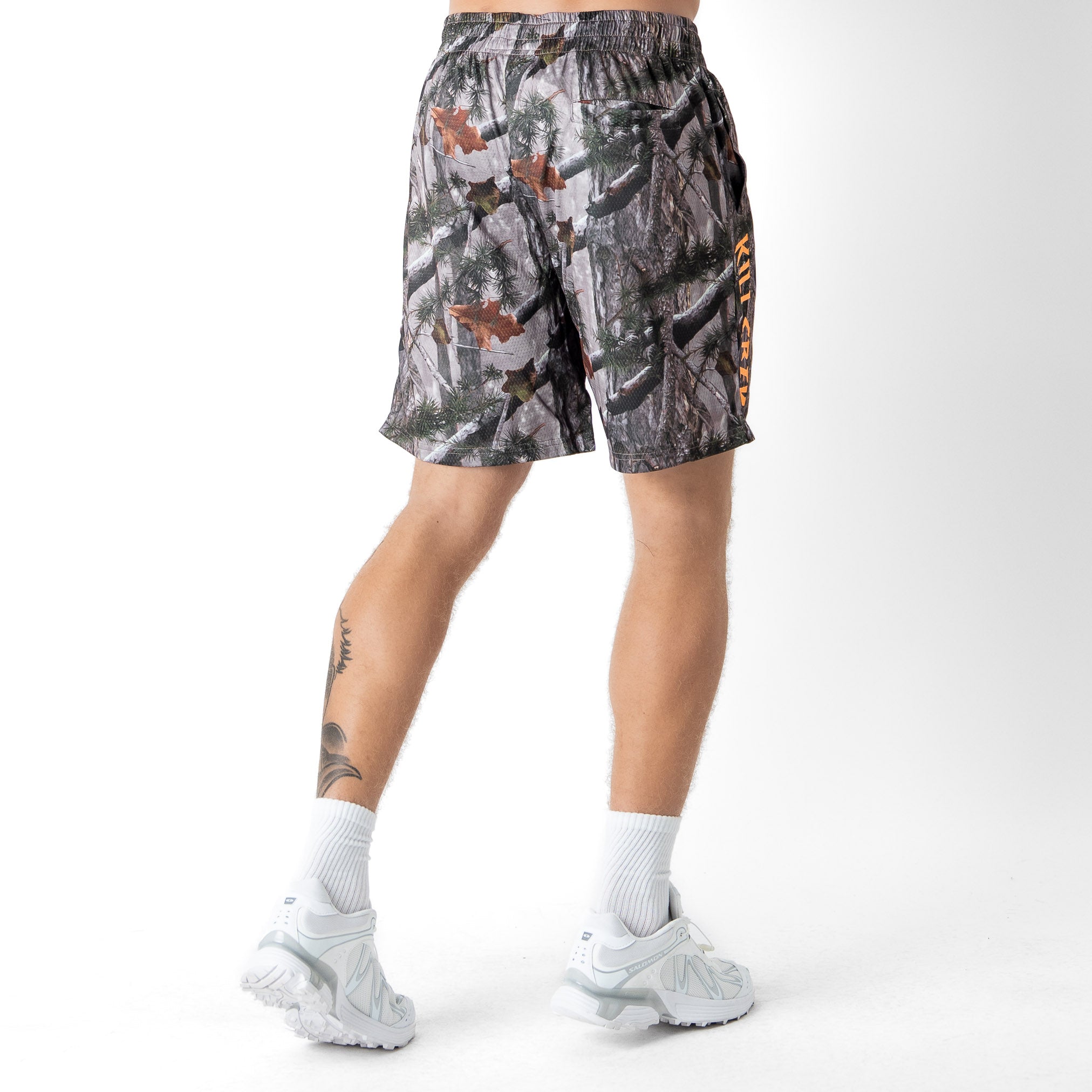 RELAXED CUT SHORTS EMBROIDERED FLAG - CAMO / ORANGE