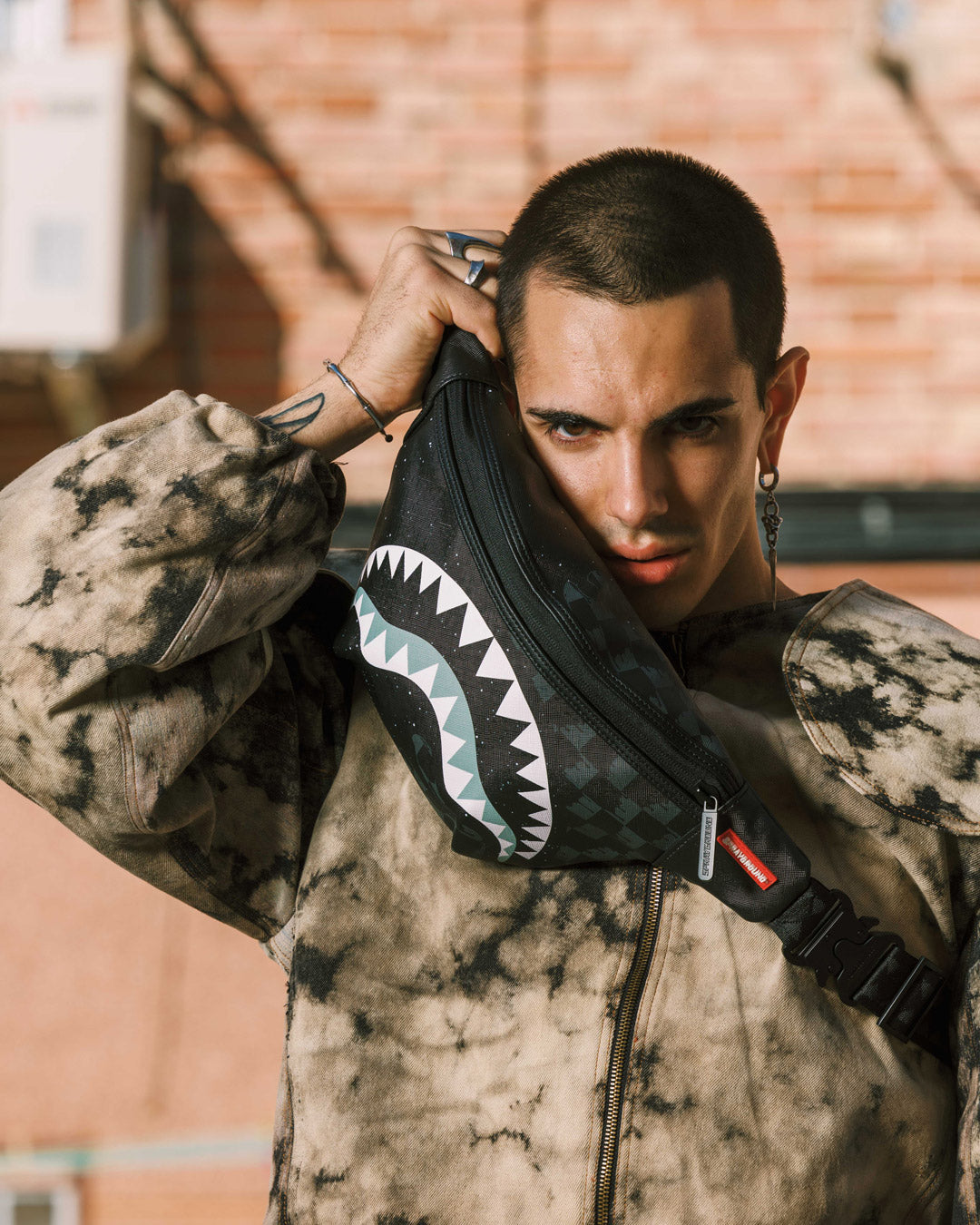 DEEPSPACE SIDE DRIP SAVVY CROSSBODY