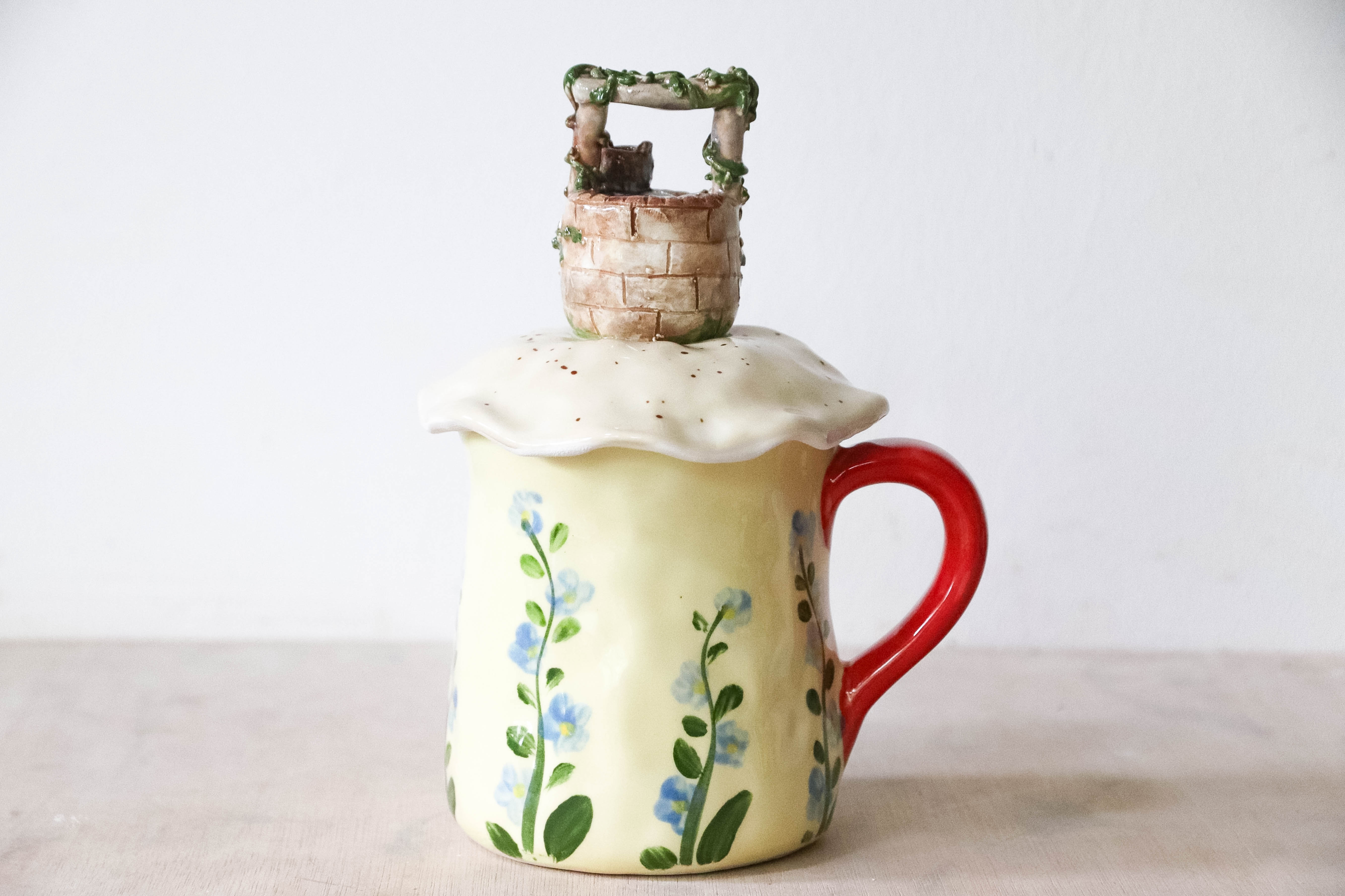 Snow White Wishing Well Tulip Mug