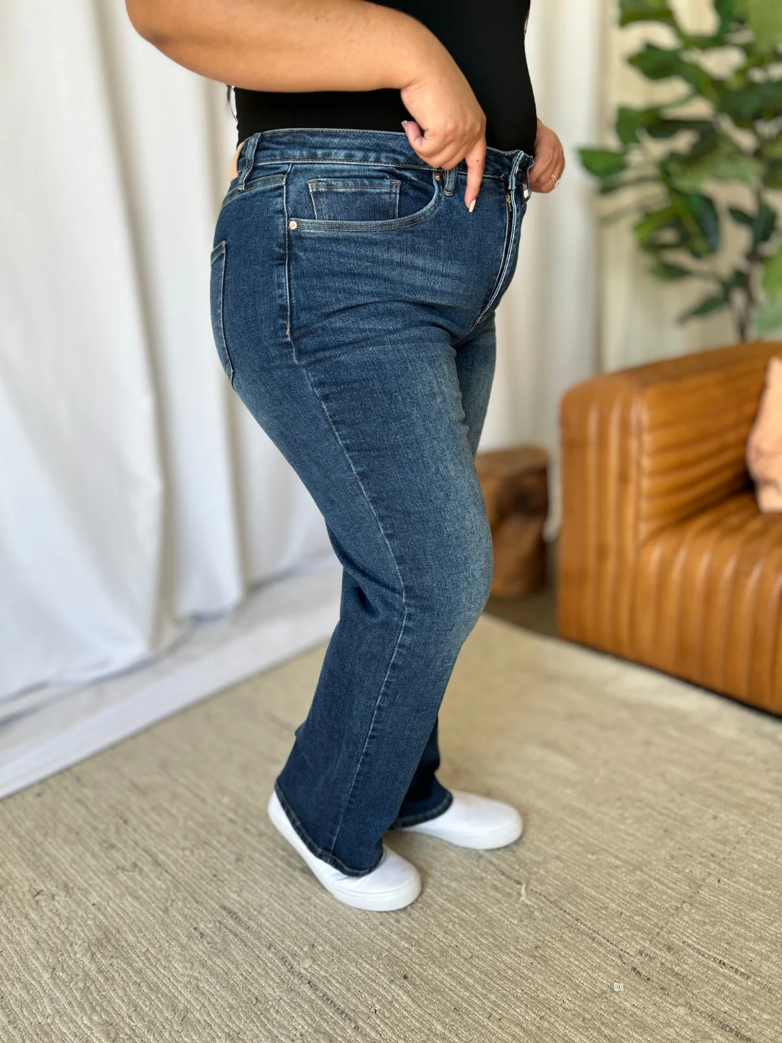 Full Size High Rise Straight Tummy Control Jeans