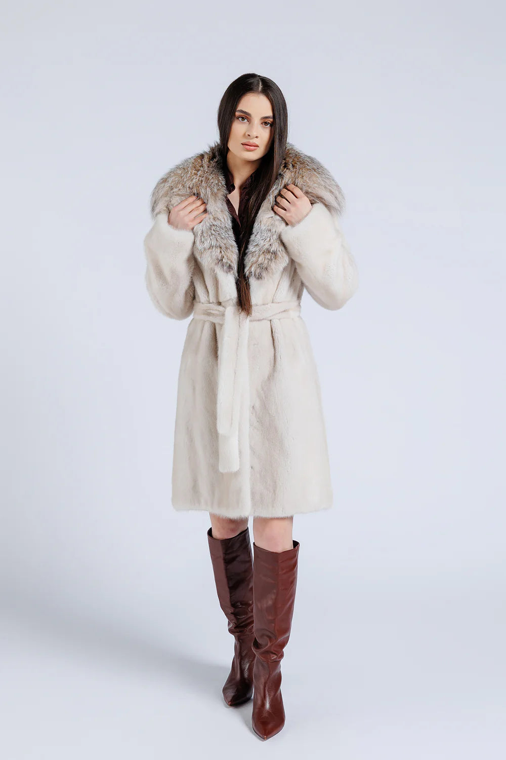 Haină din Blană Naturală de Vizon, cu Glugă din Blană Naturală de Lynx, Cordon din Blană, Femei, Pearl 199
