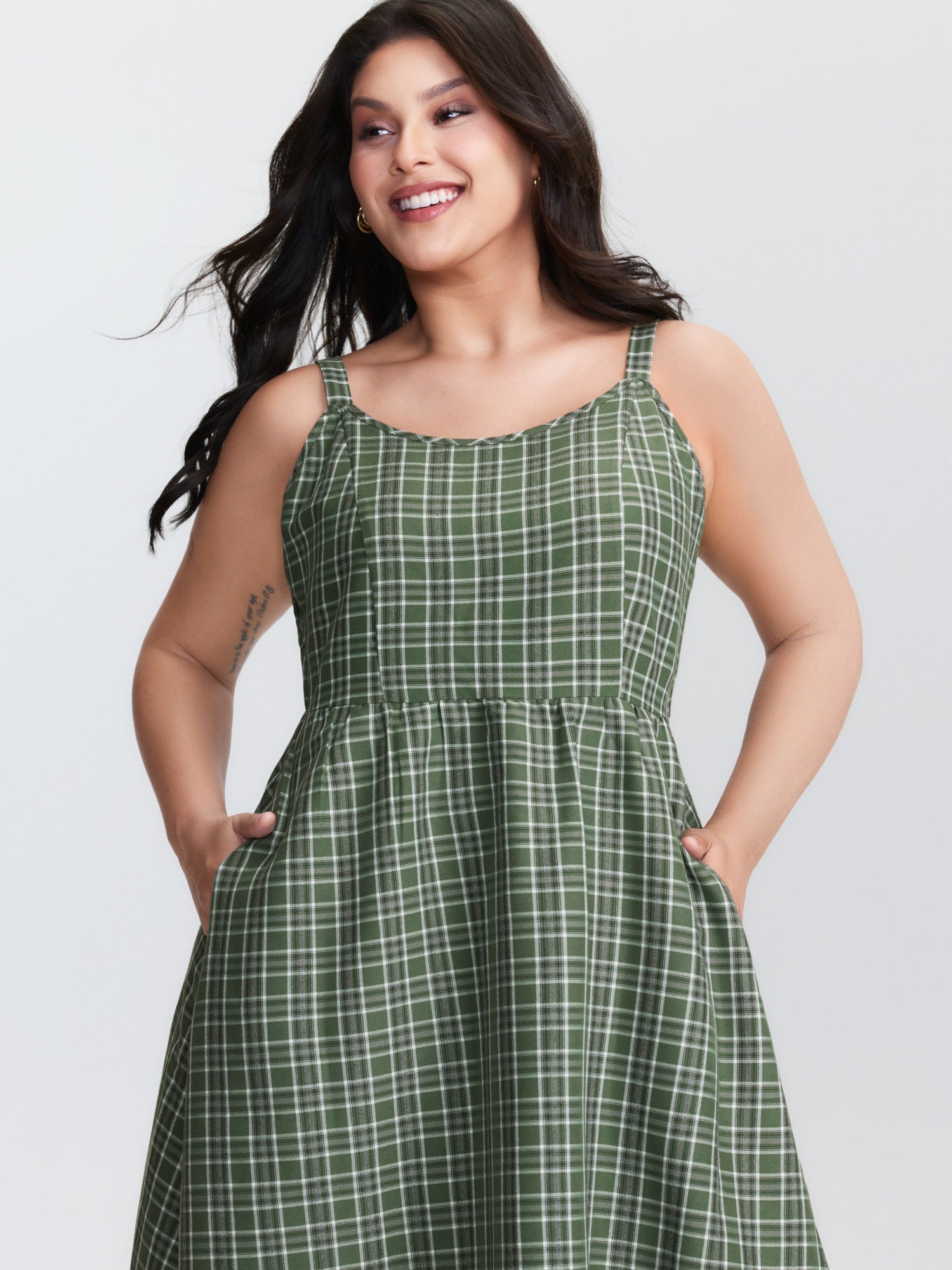 Checkered Print Shirred Pockets Midi Dress