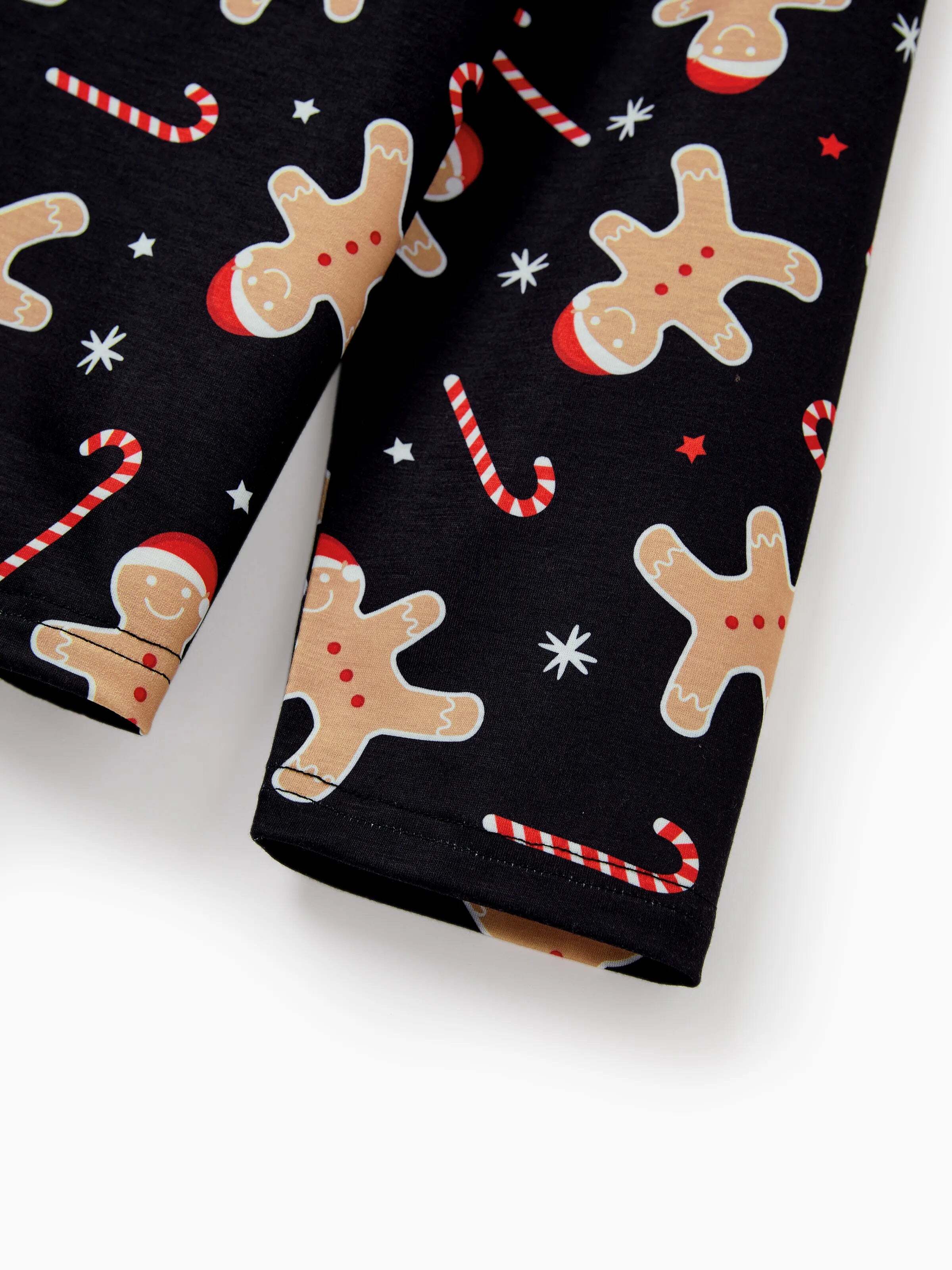 Christmas Matching Family Pajamas Set Gingerbread Print Black PJS with Christmas Socks Black