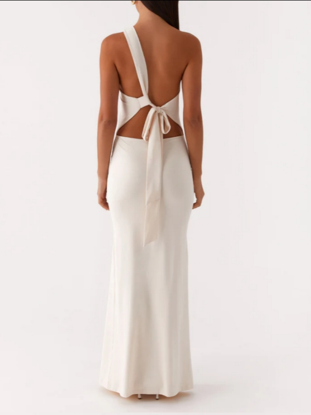 Metal buckle one-shoulder tie dress