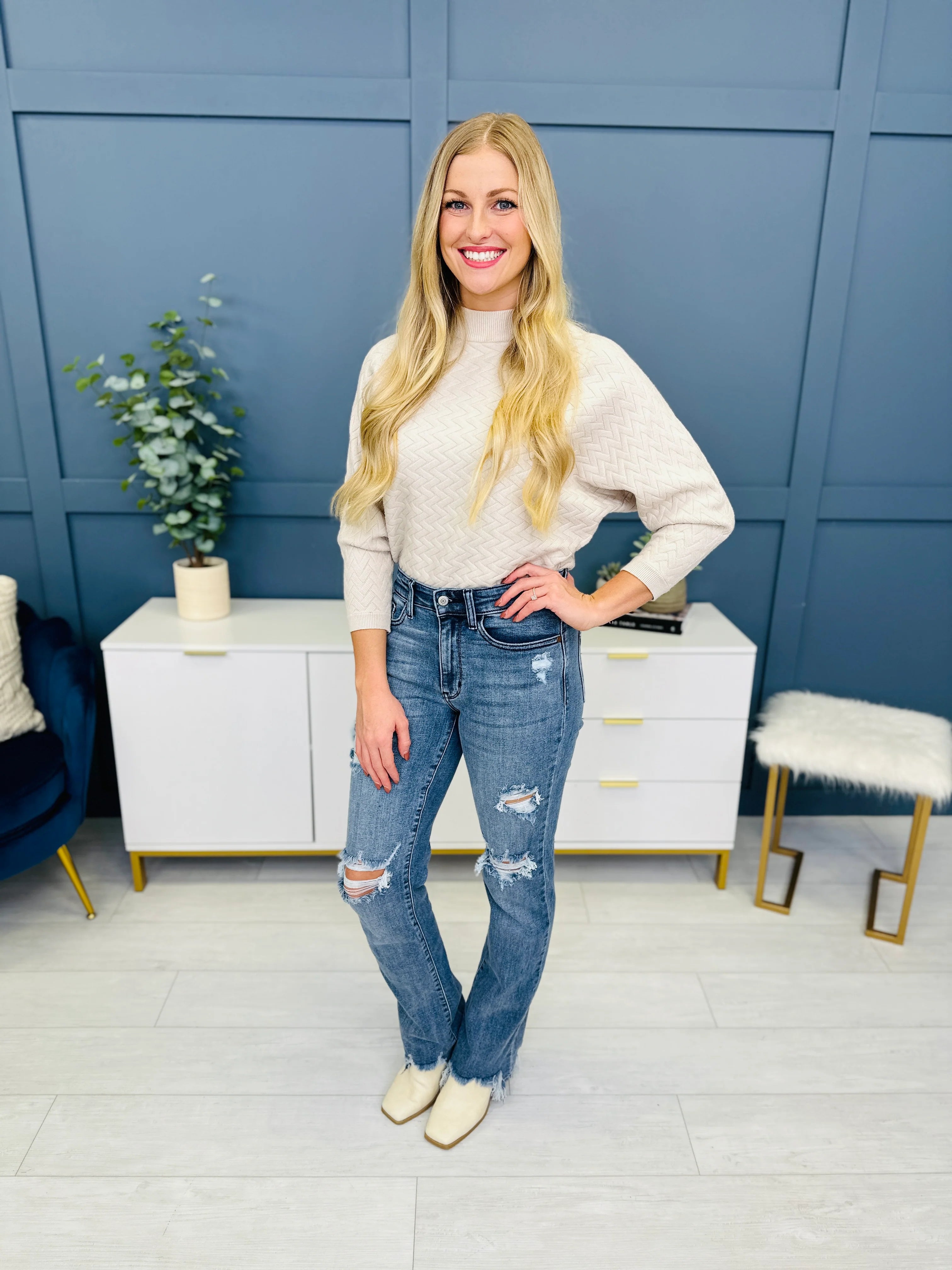 Judy Blue REG/CURVY Get Something Straight Mid Rise Jeans