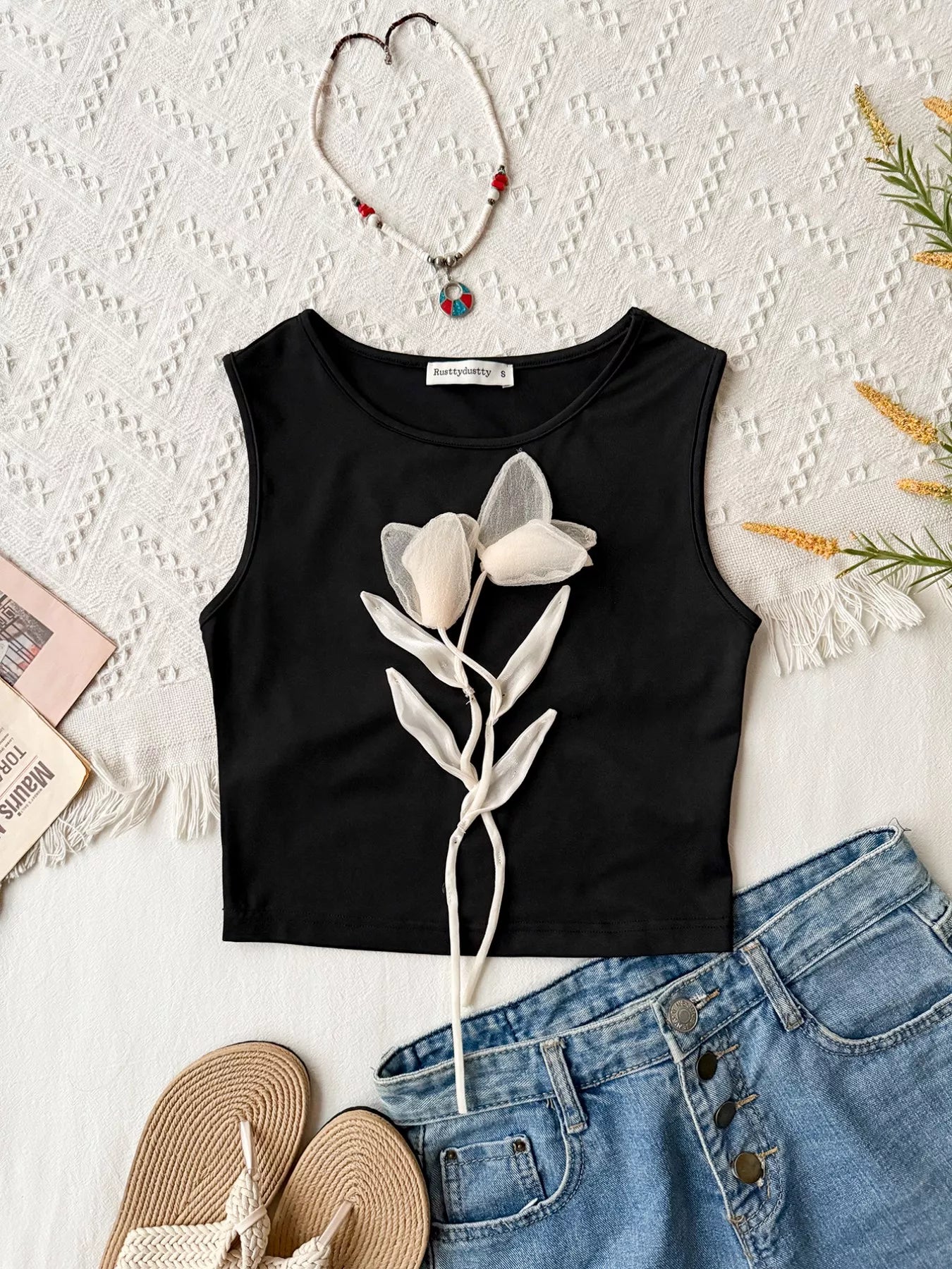 Floral Applique Round Neck Tank Top