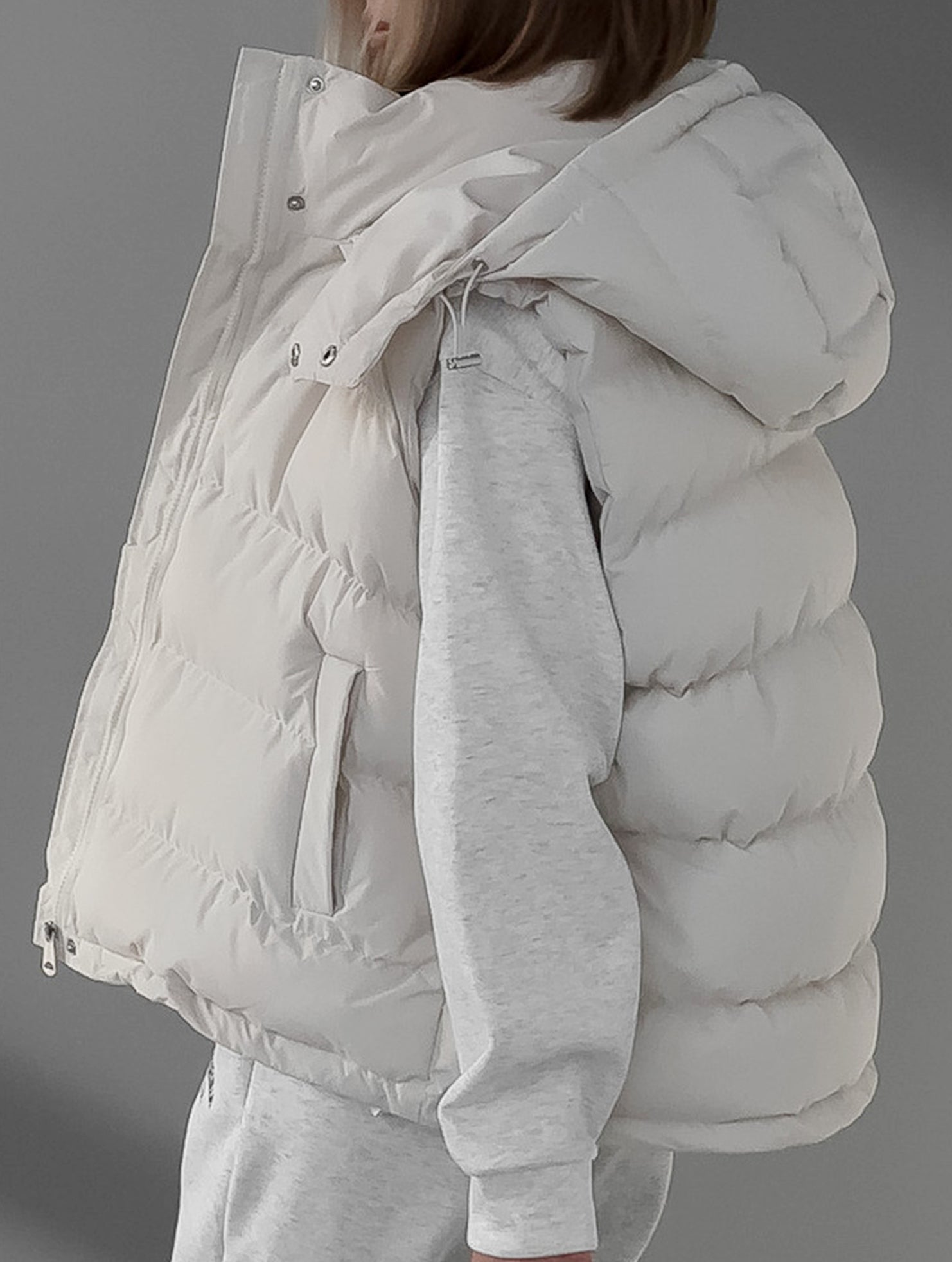 Sleeveless hooded down jacket vest