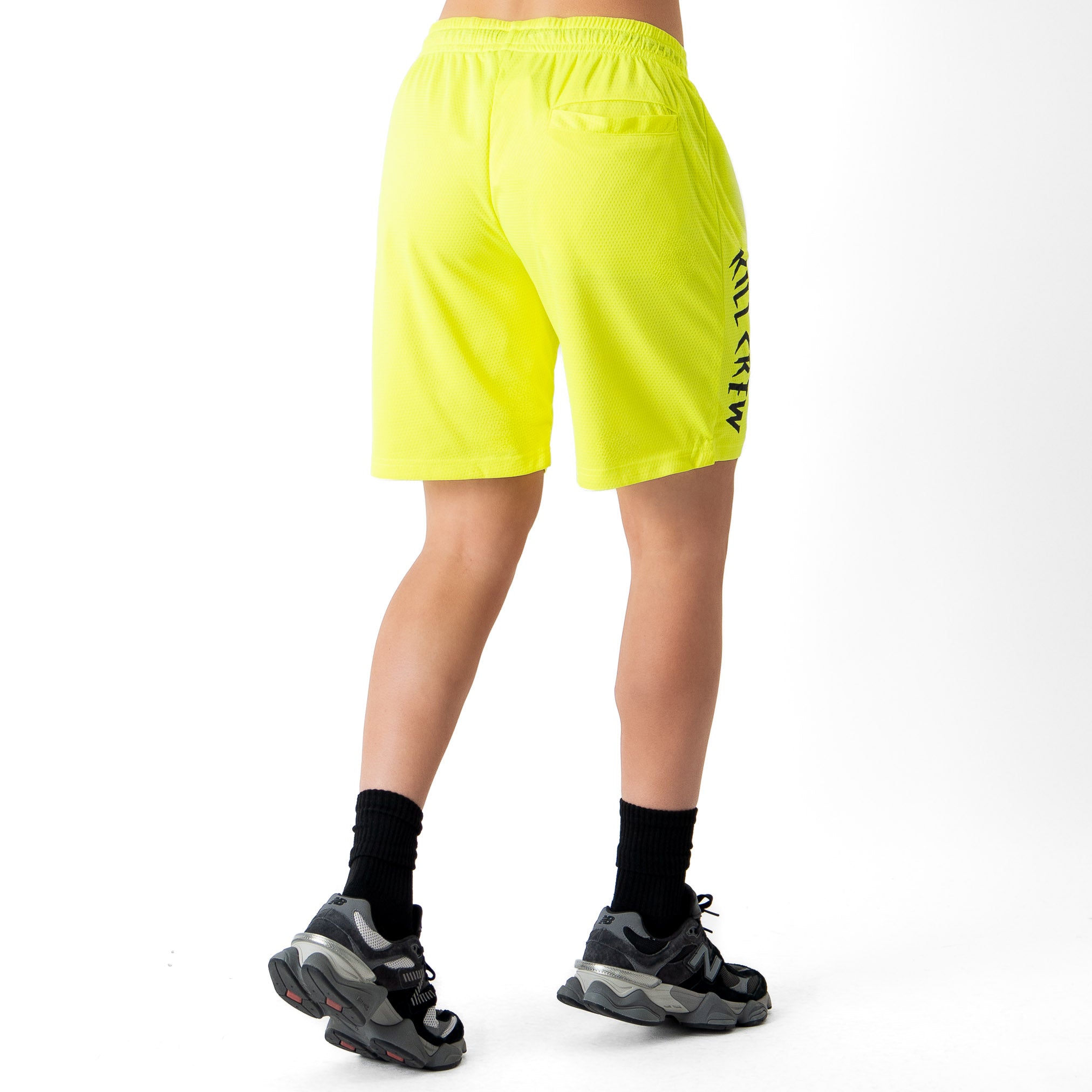 RELAXED CUT SHORTS EMBROIDERED FLAG - NEON YELLOW