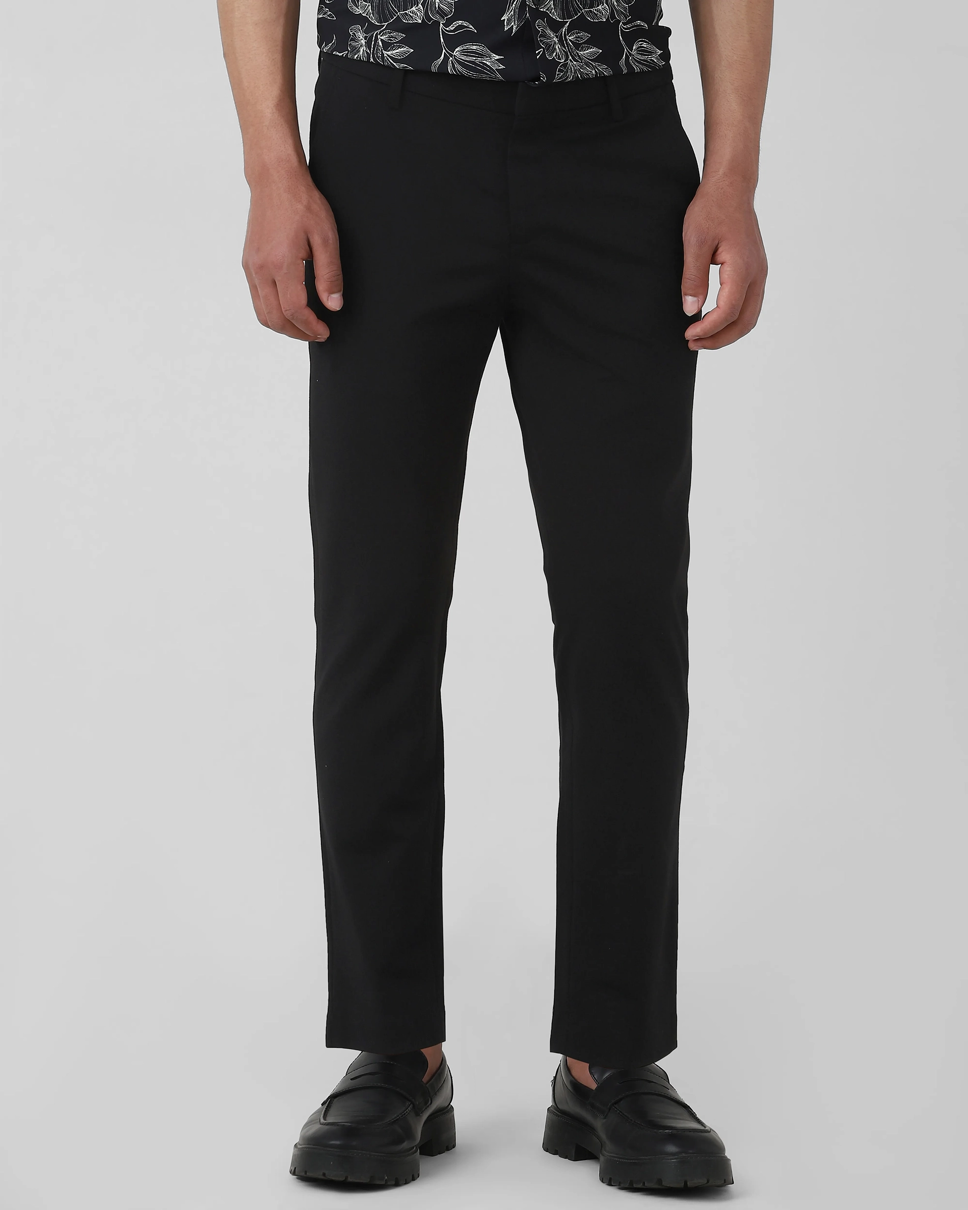Classic Daily Slim-Fit Straight-Leg Black Trousers